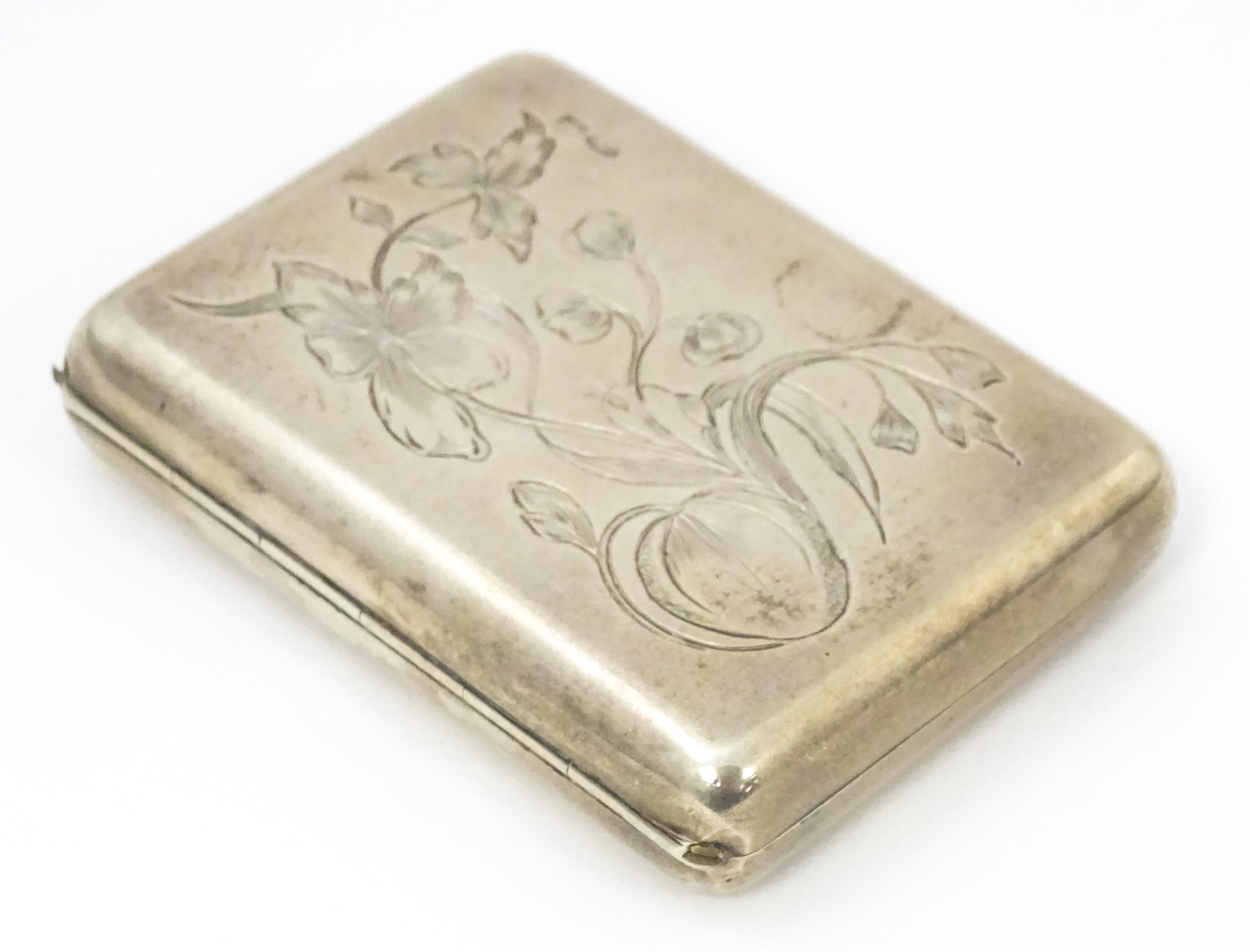 A late 19th / early 20thC Russian silver cigarette / snuff box with engraved floral decoration. - Image 3 of 7