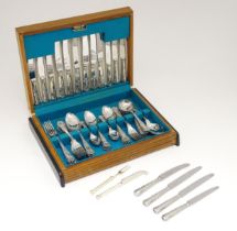 An Inglis & Son silver plate canteen of King's pattern cutlery / flatware. The case approx. 15 1/