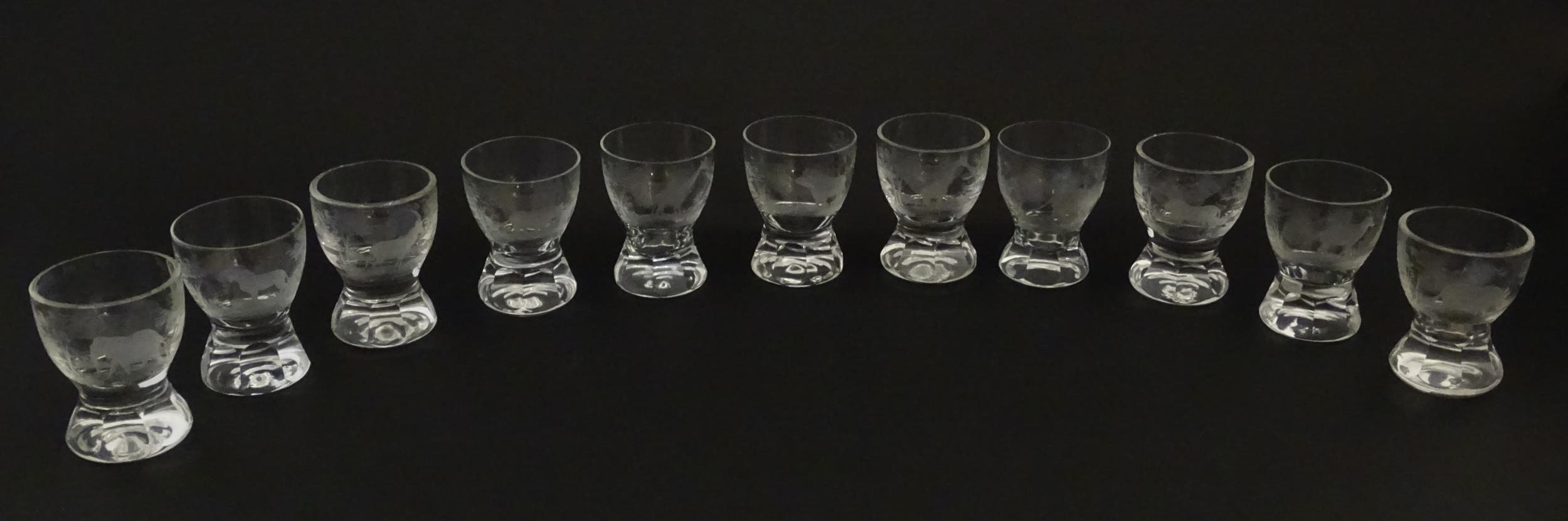 Rowland Ward sherry / liquor glasses with engraved Safari animal detail. Unsigned. Largest approx. - Image 20 of 26