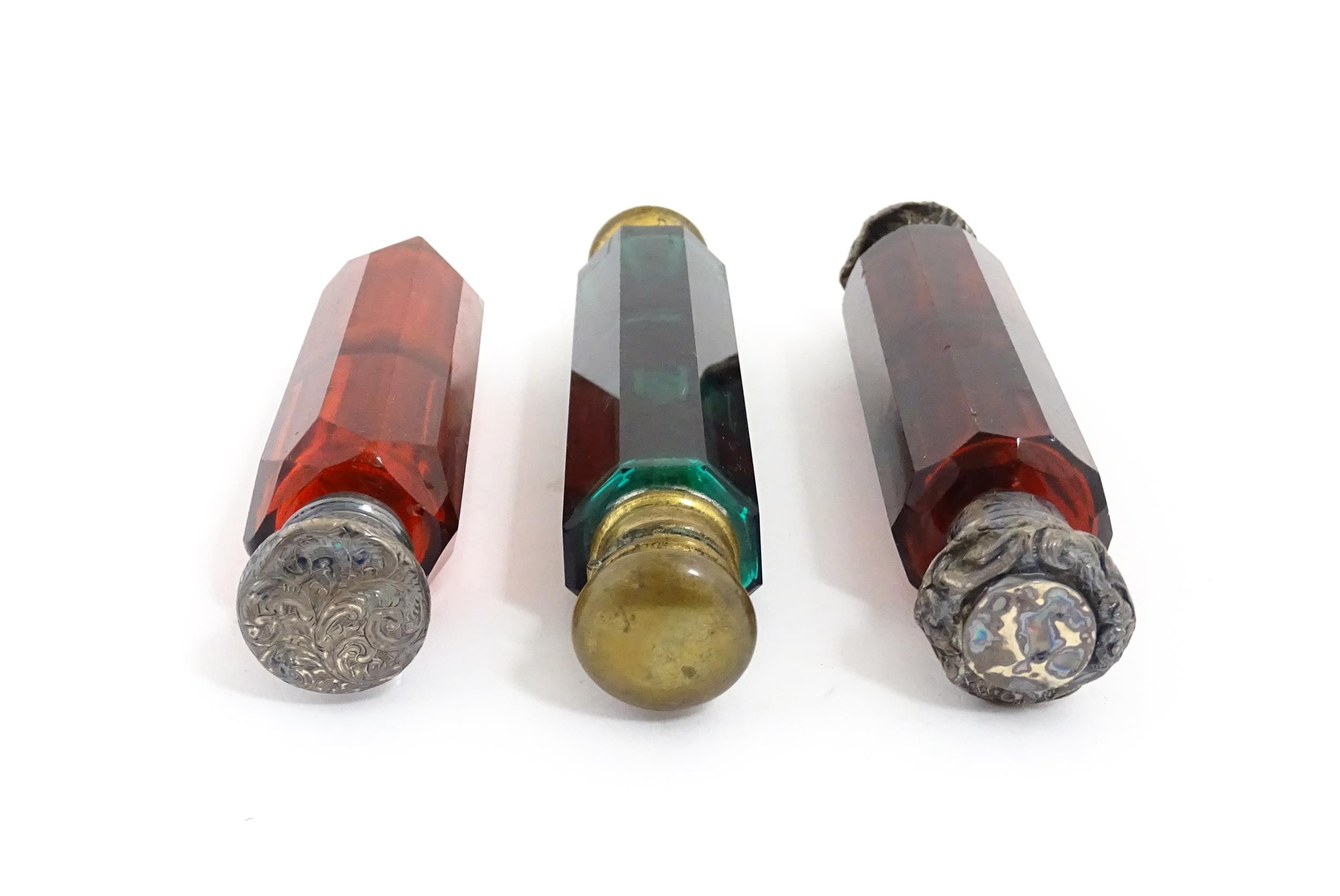 Three various Victorian double ended scent flasks compromising two ruby glass and a green glass - Image 5 of 8