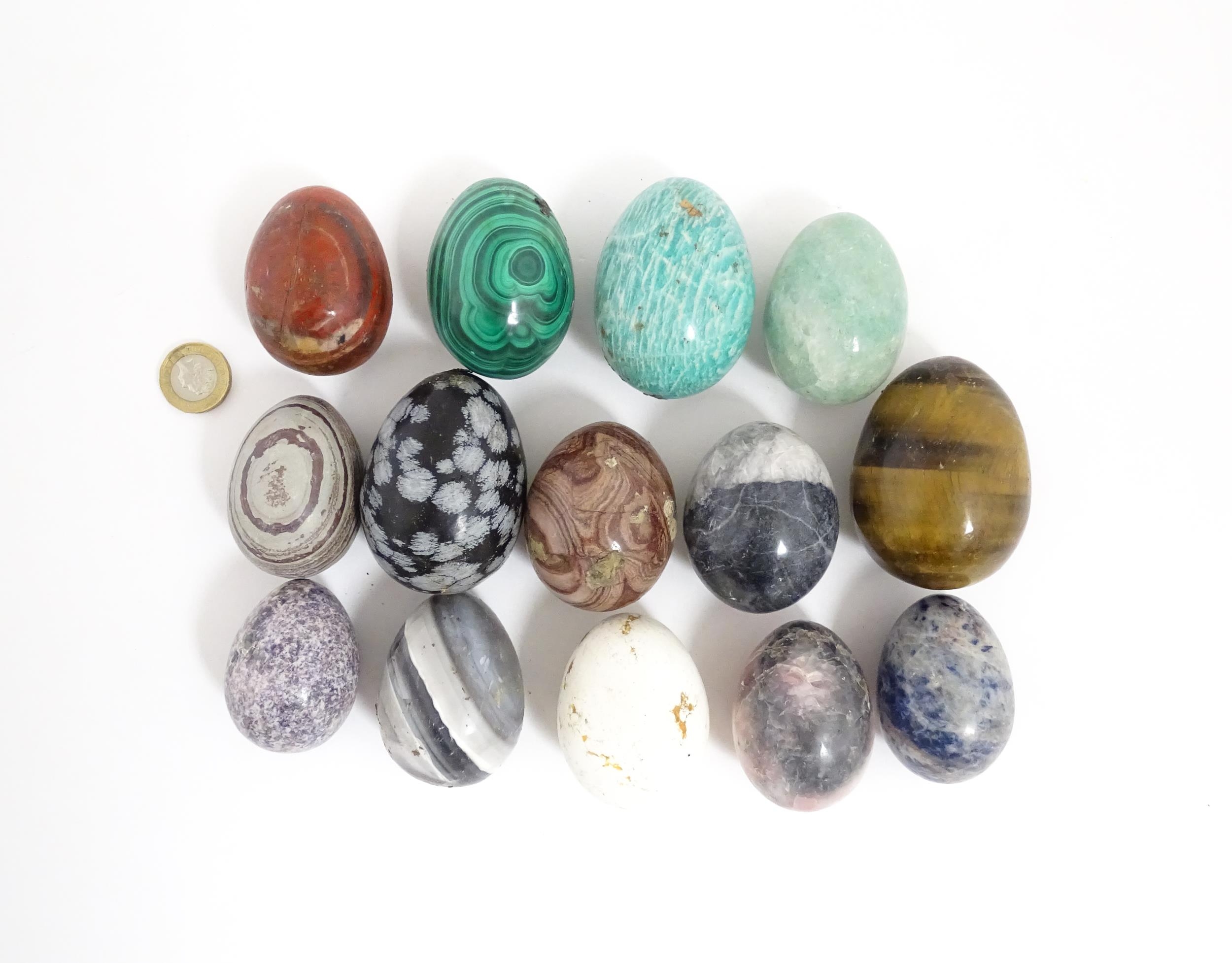 Natural History / Geology Interest: A quantity of assorted polished hardstone eggs to include - Image 7 of 13