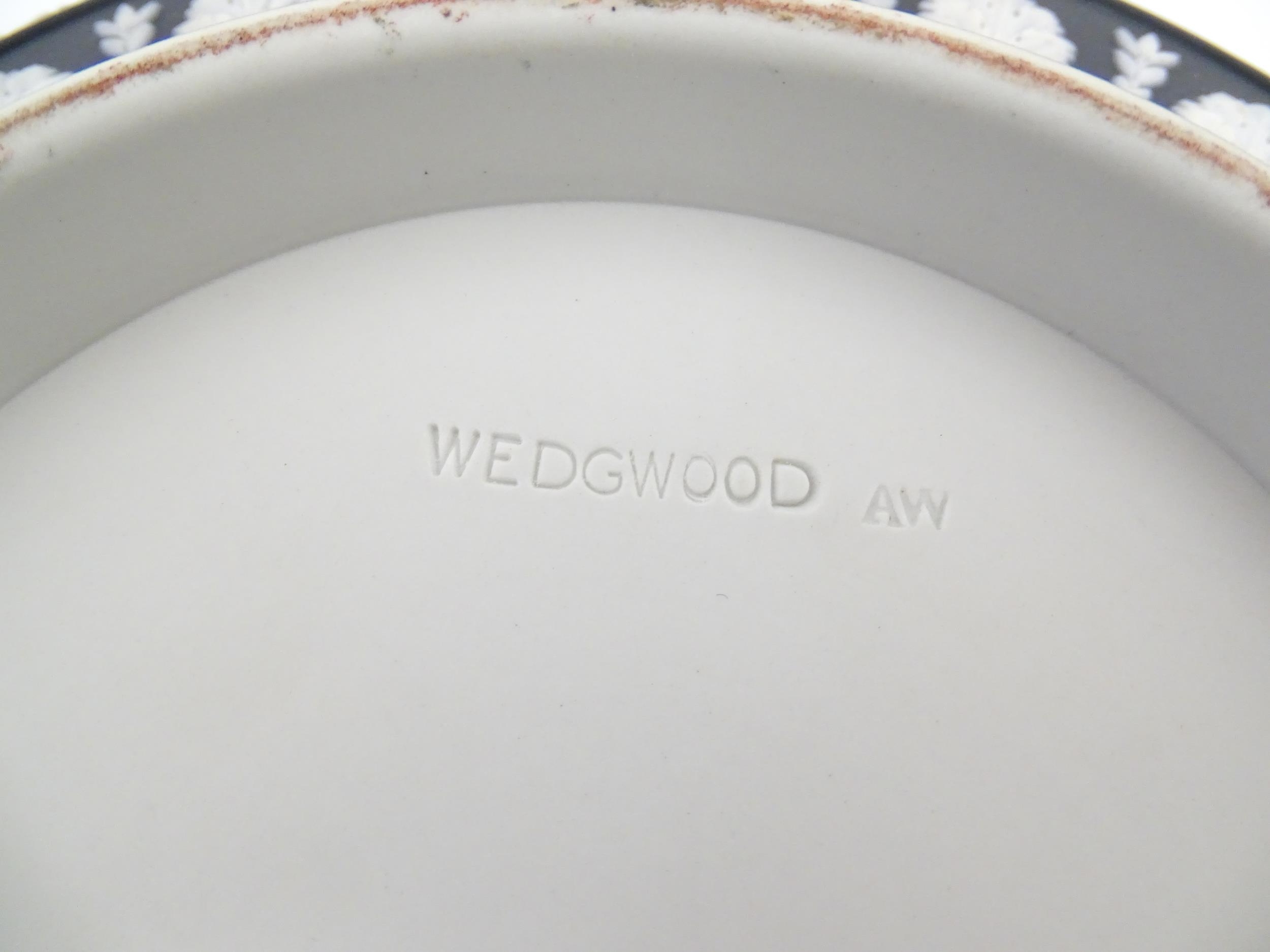 A Wedgwood black Jasperware bowl decorated with Classical maidens / Dancing Hours. Marked under. - Image 9 of 9