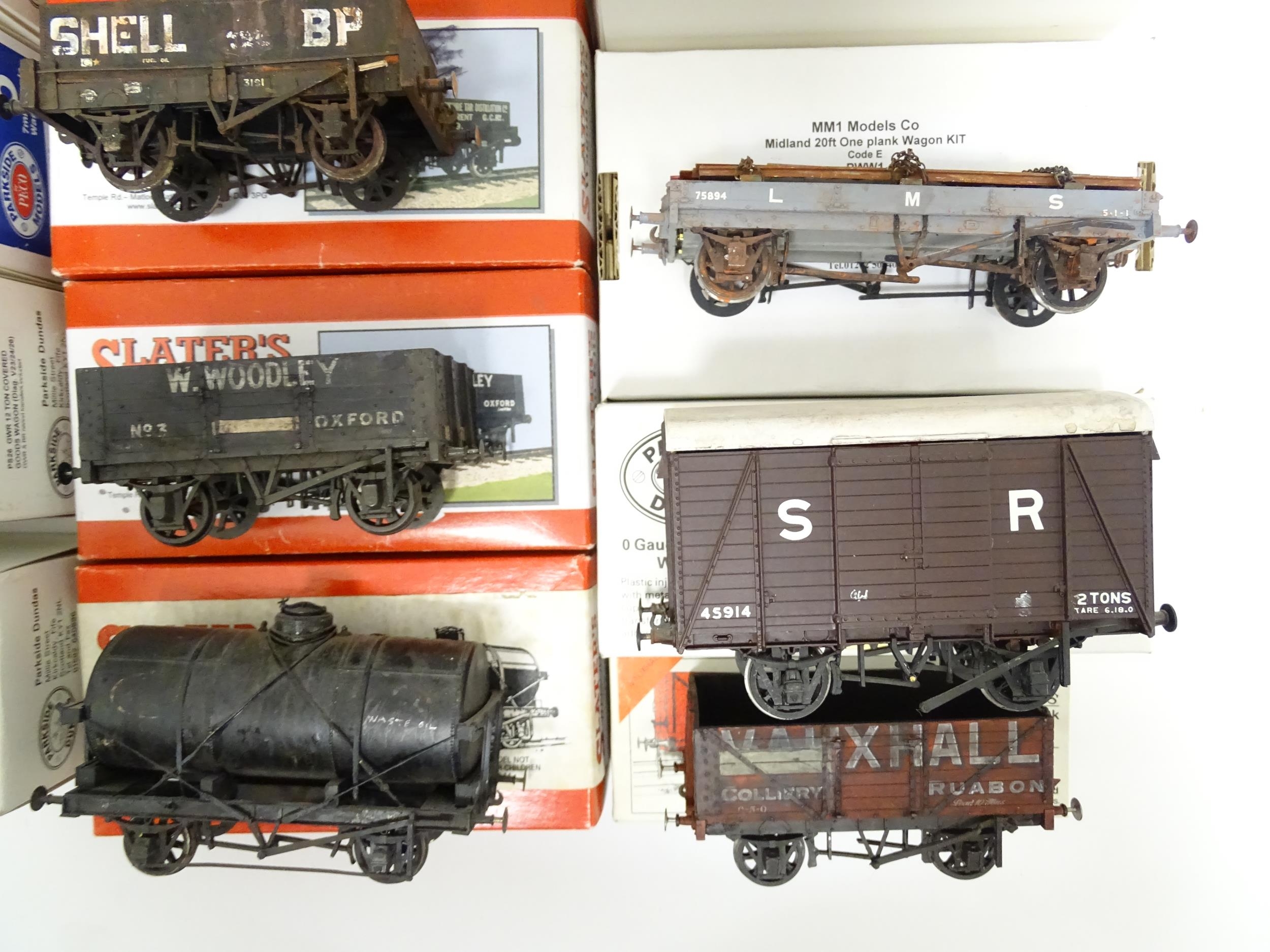 Toys - Model Train / Railway Interest : A quantity of assorted model train / locomotive / rolling - Image 7 of 18