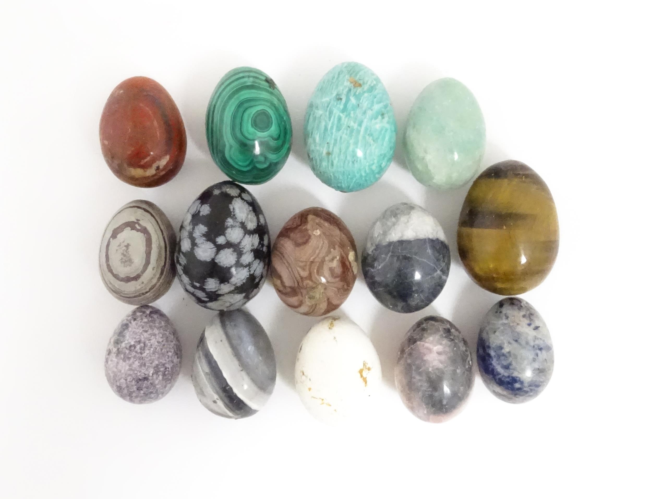 Natural History / Geology Interest: A quantity of assorted polished hardstone eggs to include - Image 4 of 13