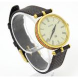 A Gucci wrist watch with quartz movement. The dial approx 2" wide. Cased Please Note - we do not