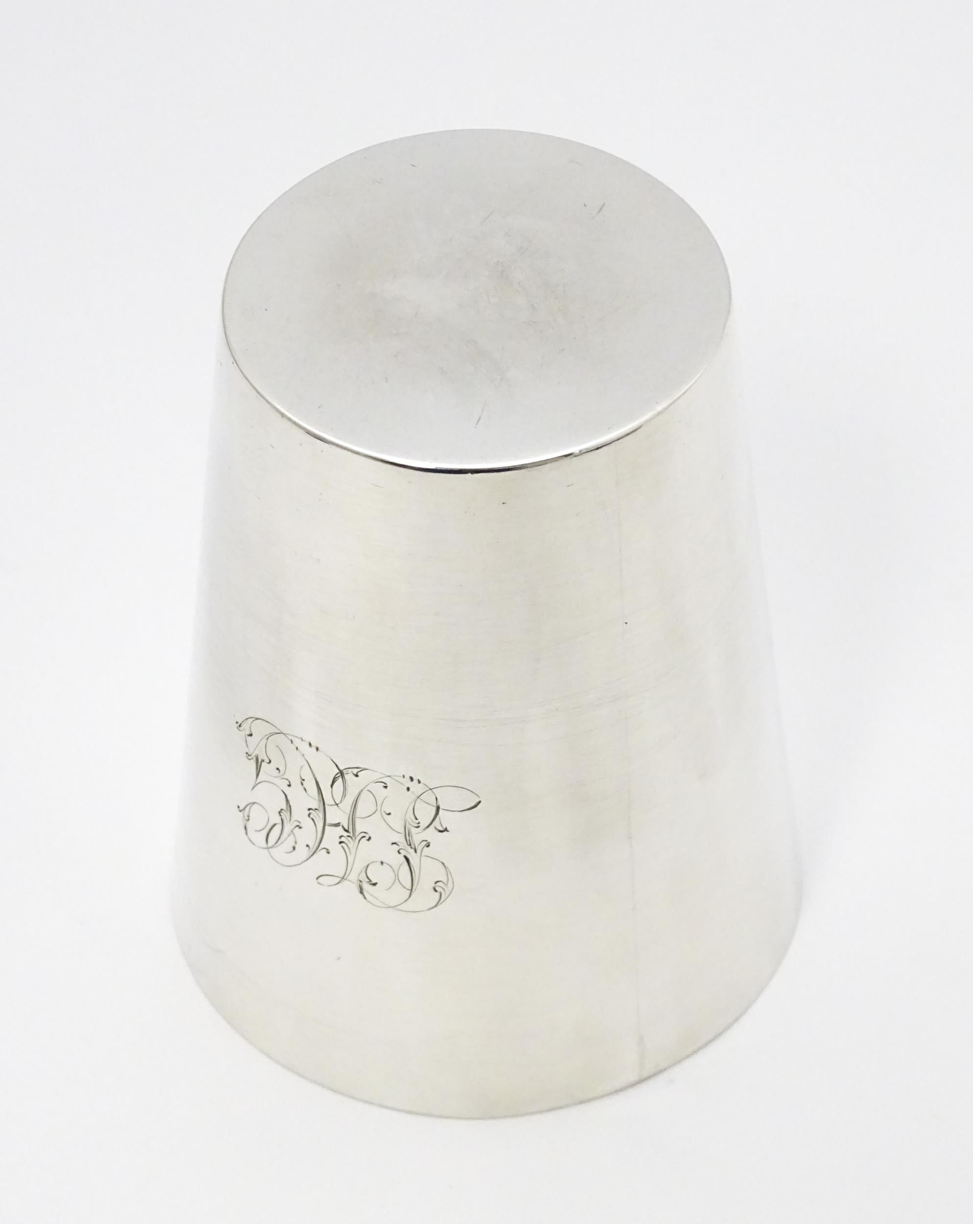 A Victorian silver beaker hallmarked London 1886, maker Charles Stuart Harris. Approx. 3 1/2" high - Image 2 of 7