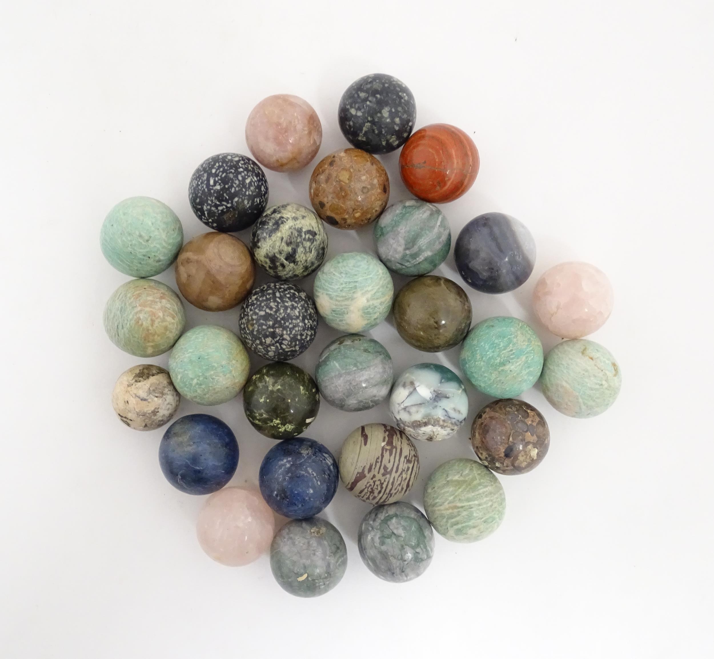 Natural History / Geology Interest: A quantity of polished hardstone specimen spheres, examples to - Image 8 of 9