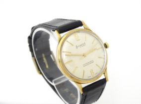A Gentleman's 9ct gold cased Accurist wristwatch/ The watch approx 3 1/4" Please Note - we do not