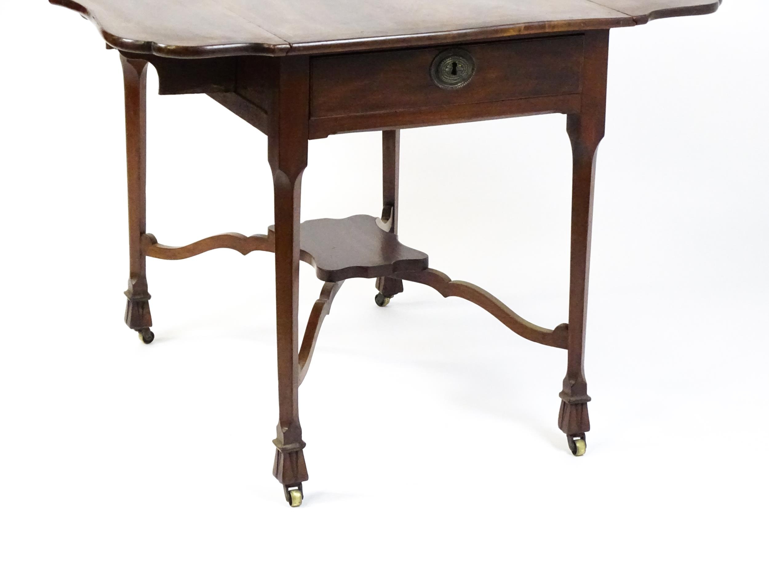 A late 18thC Chippendale style mahogany Pembroke table, the butterfly table top having two shaped - Image 5 of 16