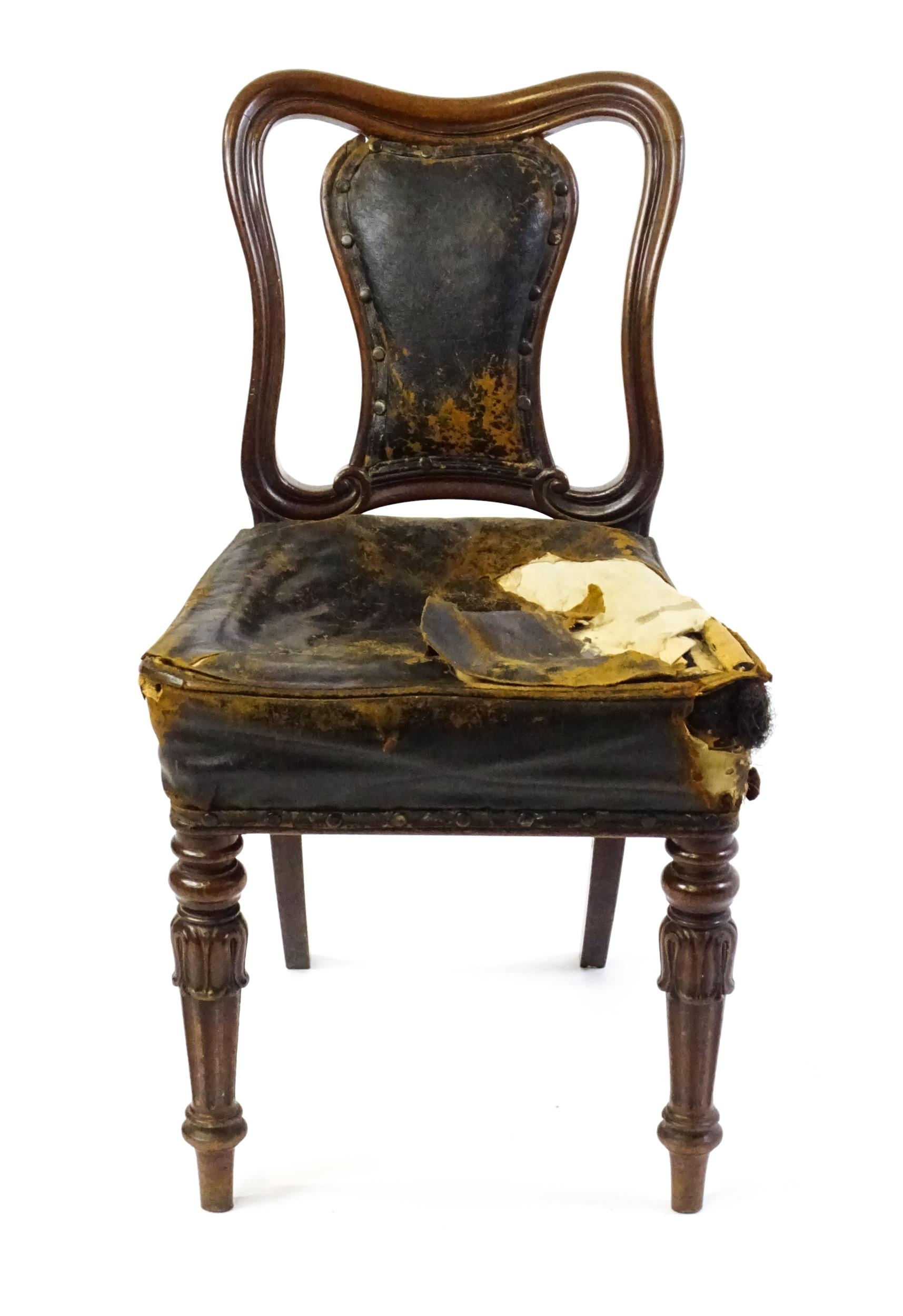 A 19thC mahogany side chair with a moulded and shaped backrest, vase shaped back splat and a leather - Image 5 of 6