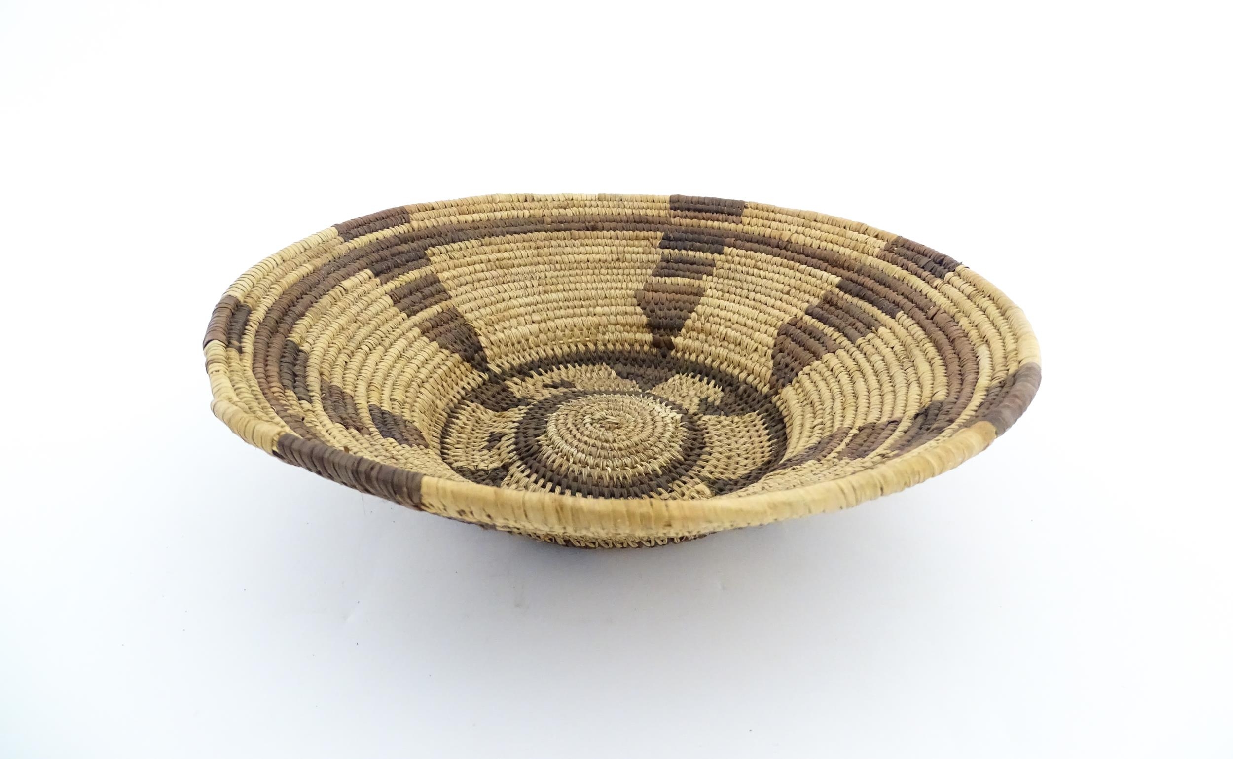 Ethnographic / Native / Tribal: A woven basket bowl with geometric banded detail, possibly Native - Image 4 of 11