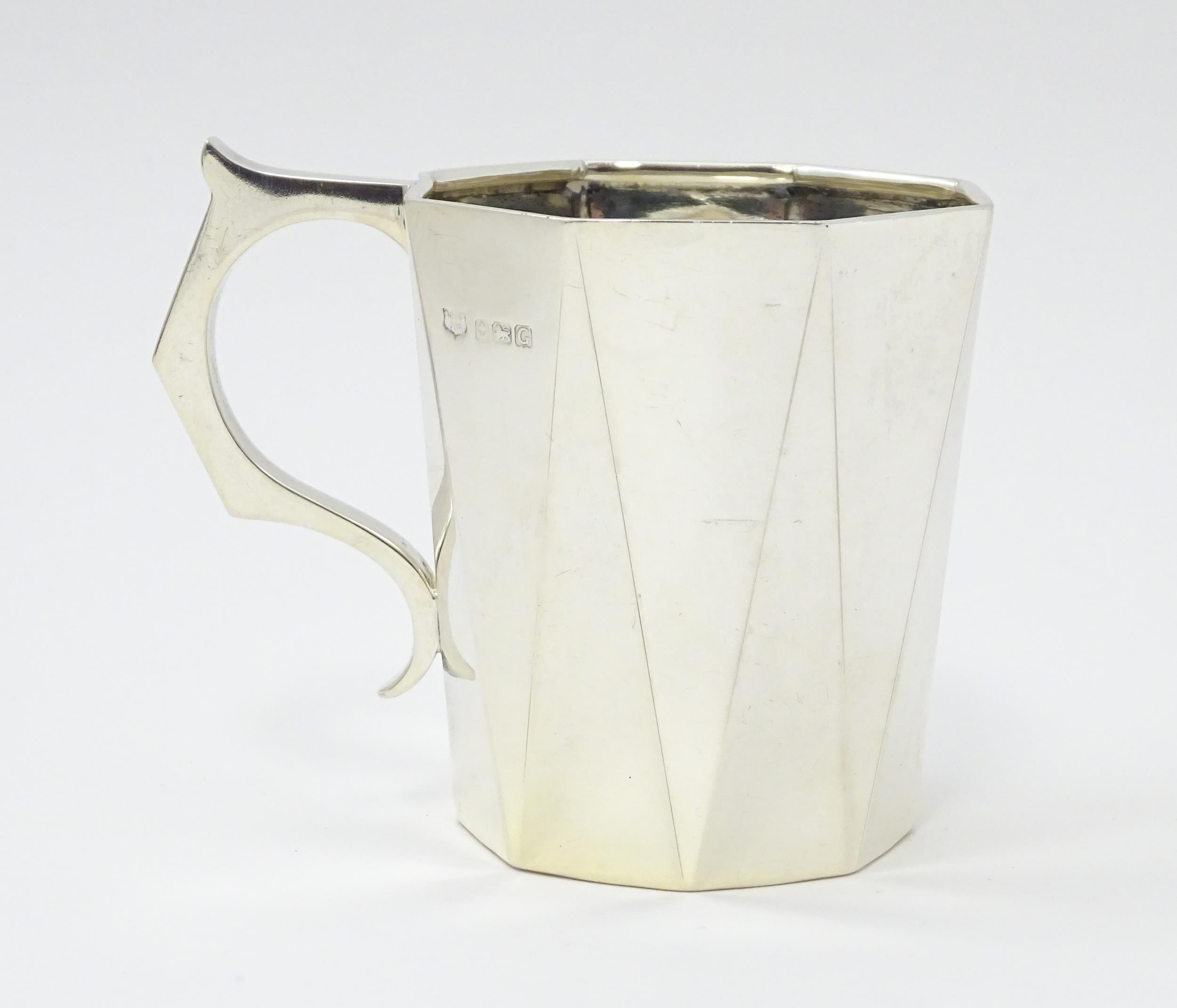 An Art Deco silver Christening mug hallmarked Birmingham 1931, maker S Blanckensee & Son Ltd. - Image 3 of 7