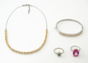 Assorted jewellery to include a silver cocktail ring set with pink topaz, ring size approx. P 1/2, a