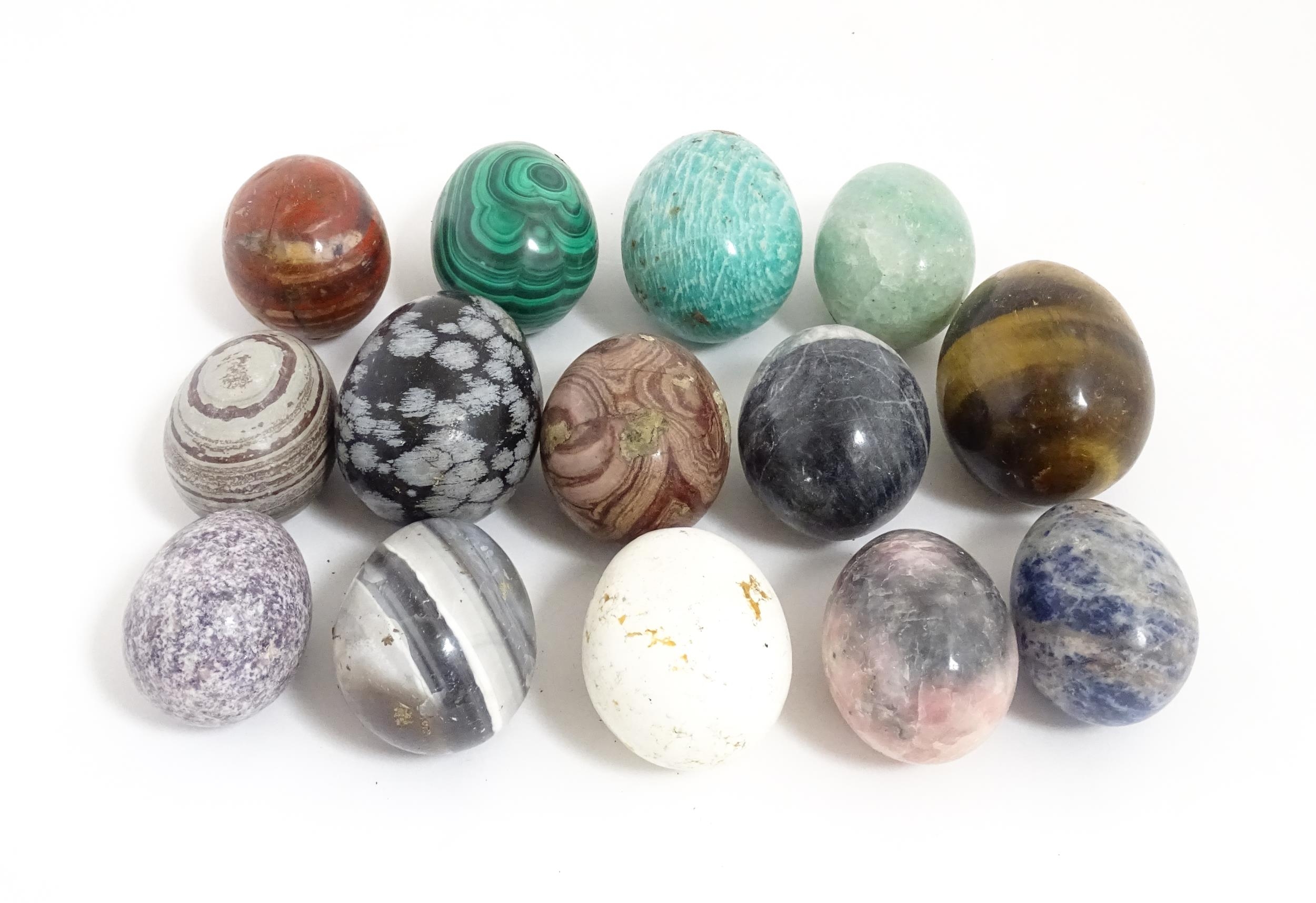 Natural History / Geology Interest: A quantity of assorted polished hardstone eggs to include - Image 2 of 13