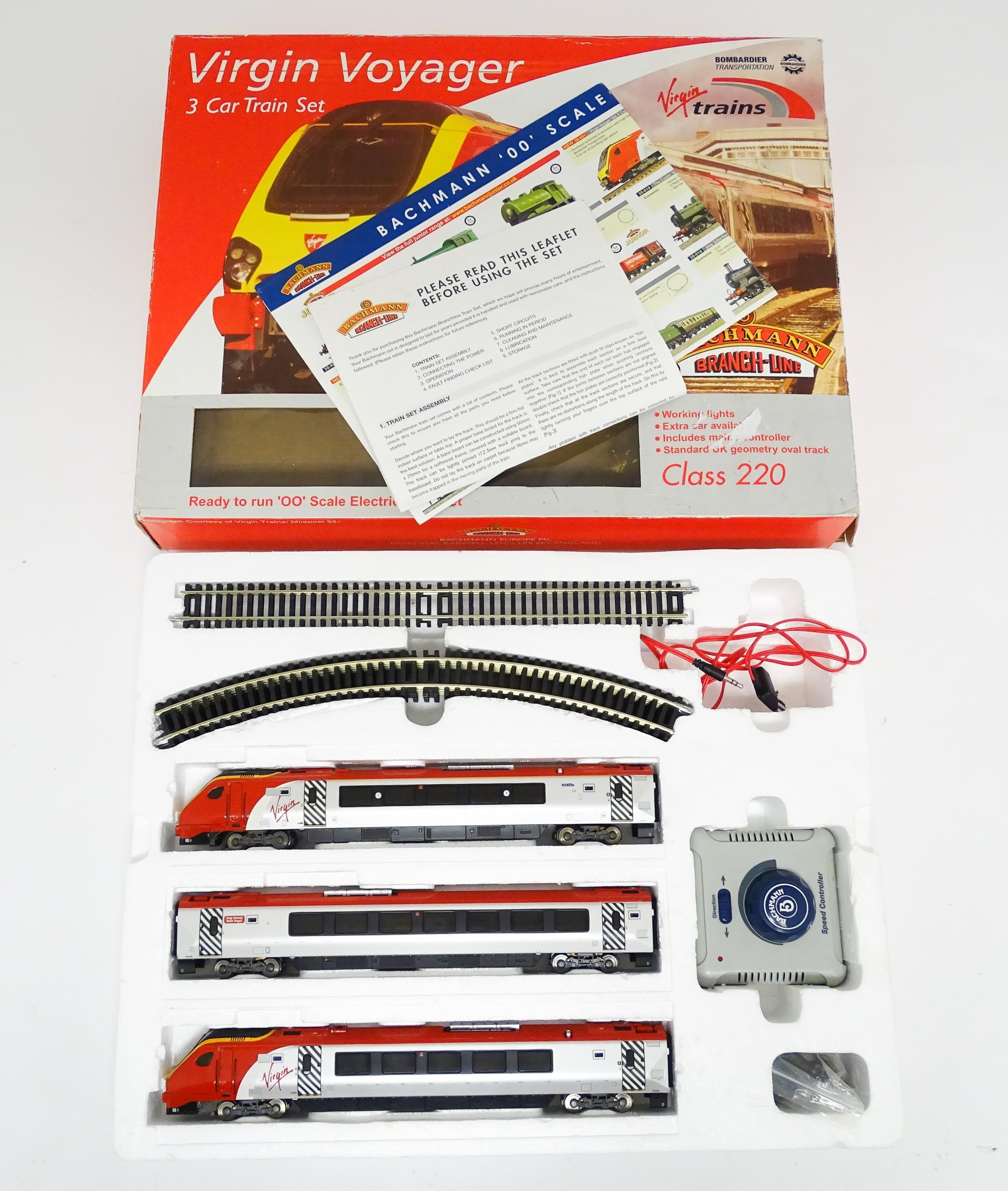 Toy - Model Train / Railway Interest : A Bachmann scale model 00 gauge Virgin Voyager 3 car train - Image 3 of 8