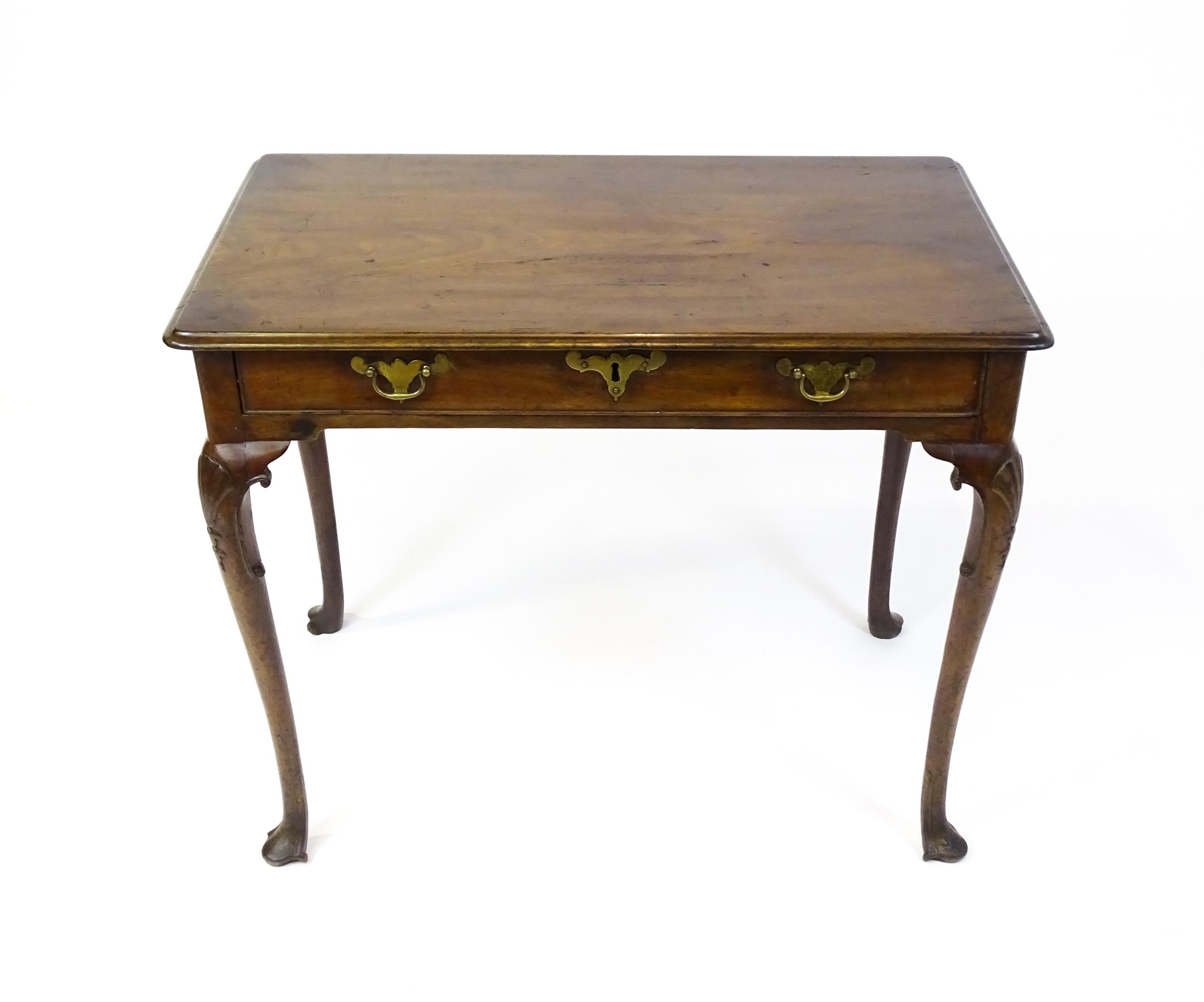 A George III mahogany side table with a moulded top above a single long frieze rawer with brass - Image 5 of 9