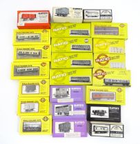 Toys - Model Train / Railway Interest : A quantity of assorted Ratio and Slater's wagon / rolling