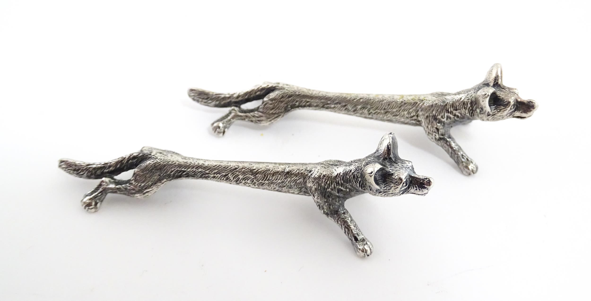 Three pairs of 20thC silver plate novelty knife rests modelled as hares, foxes and boars. Approx. - Image 12 of 15