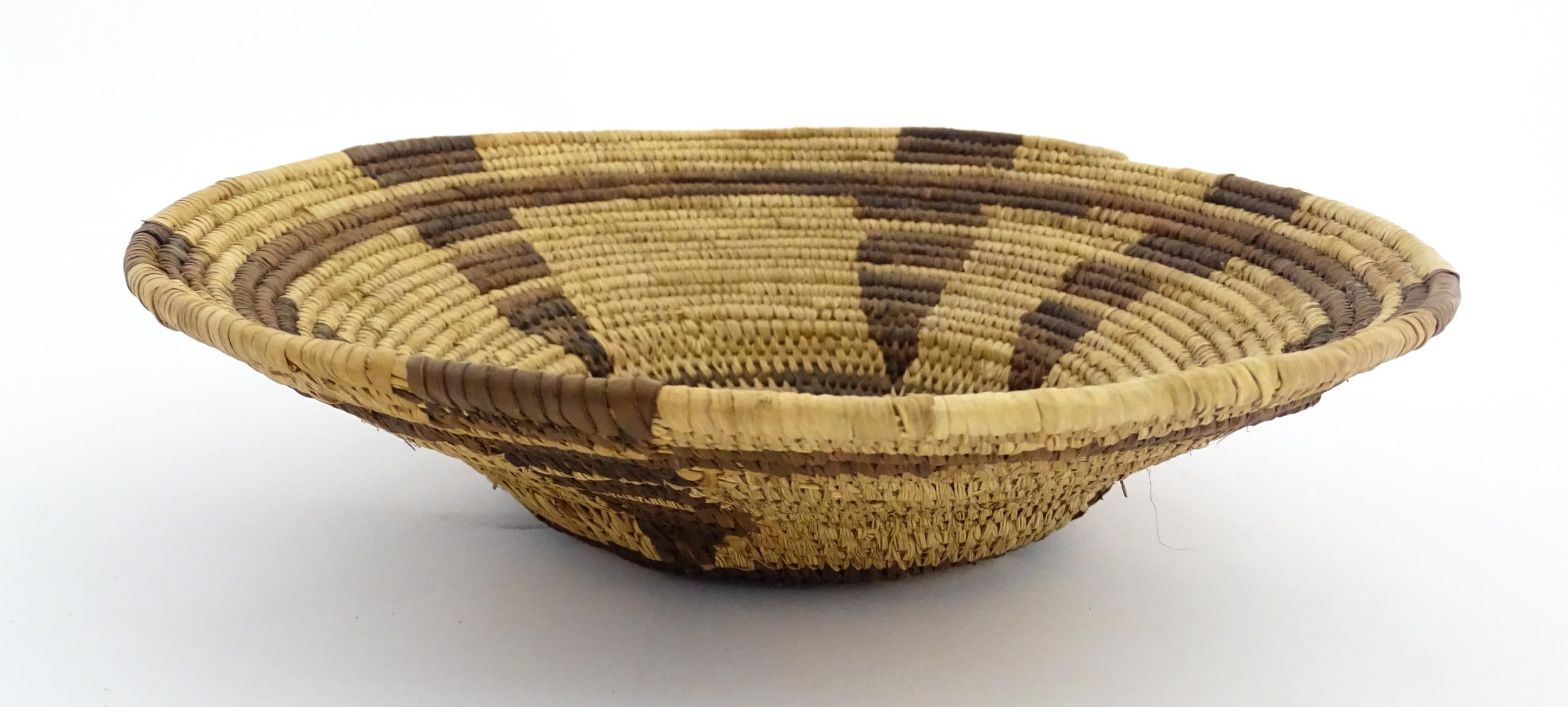 Ethnographic / Native / Tribal: A woven basket bowl with geometric banded detail, possibly Native - Image 11 of 11
