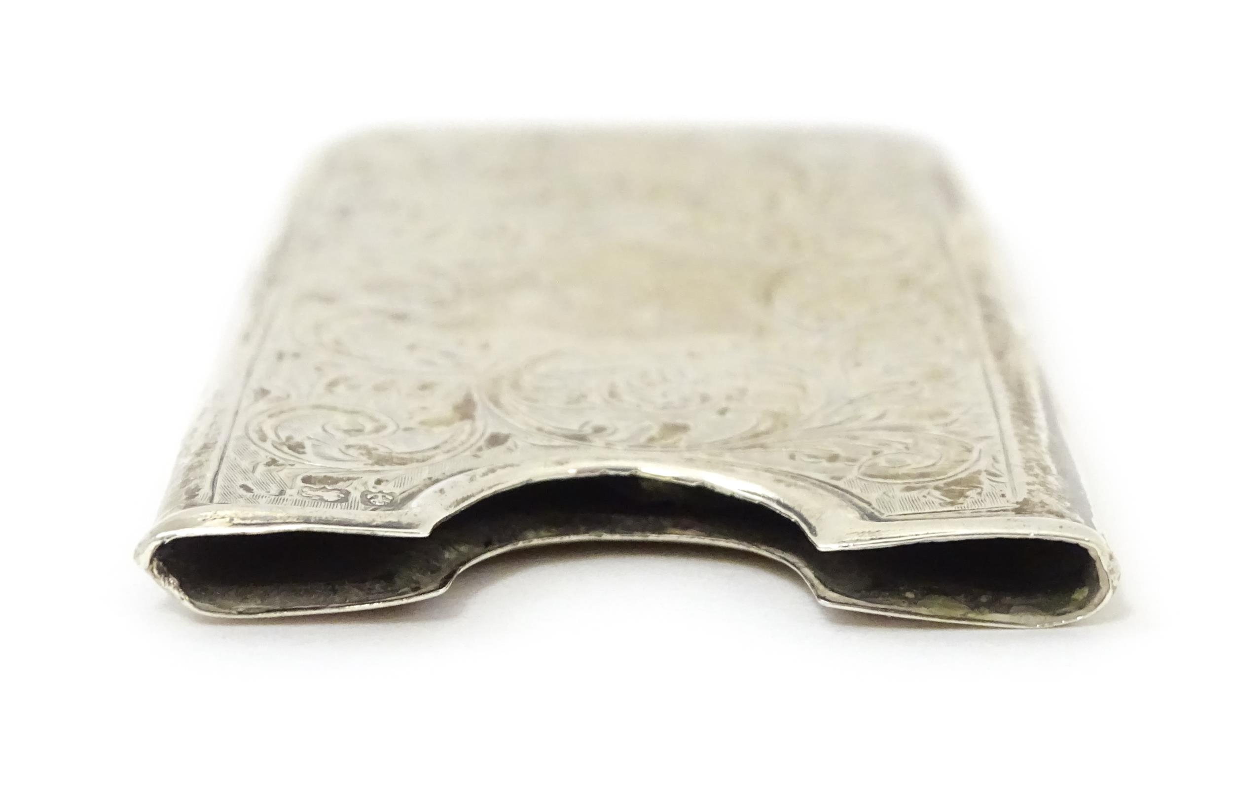 A silver card case with engraved decoration, hallmarked Birmingham c. 1906, maker George Bowen & - Image 4 of 6