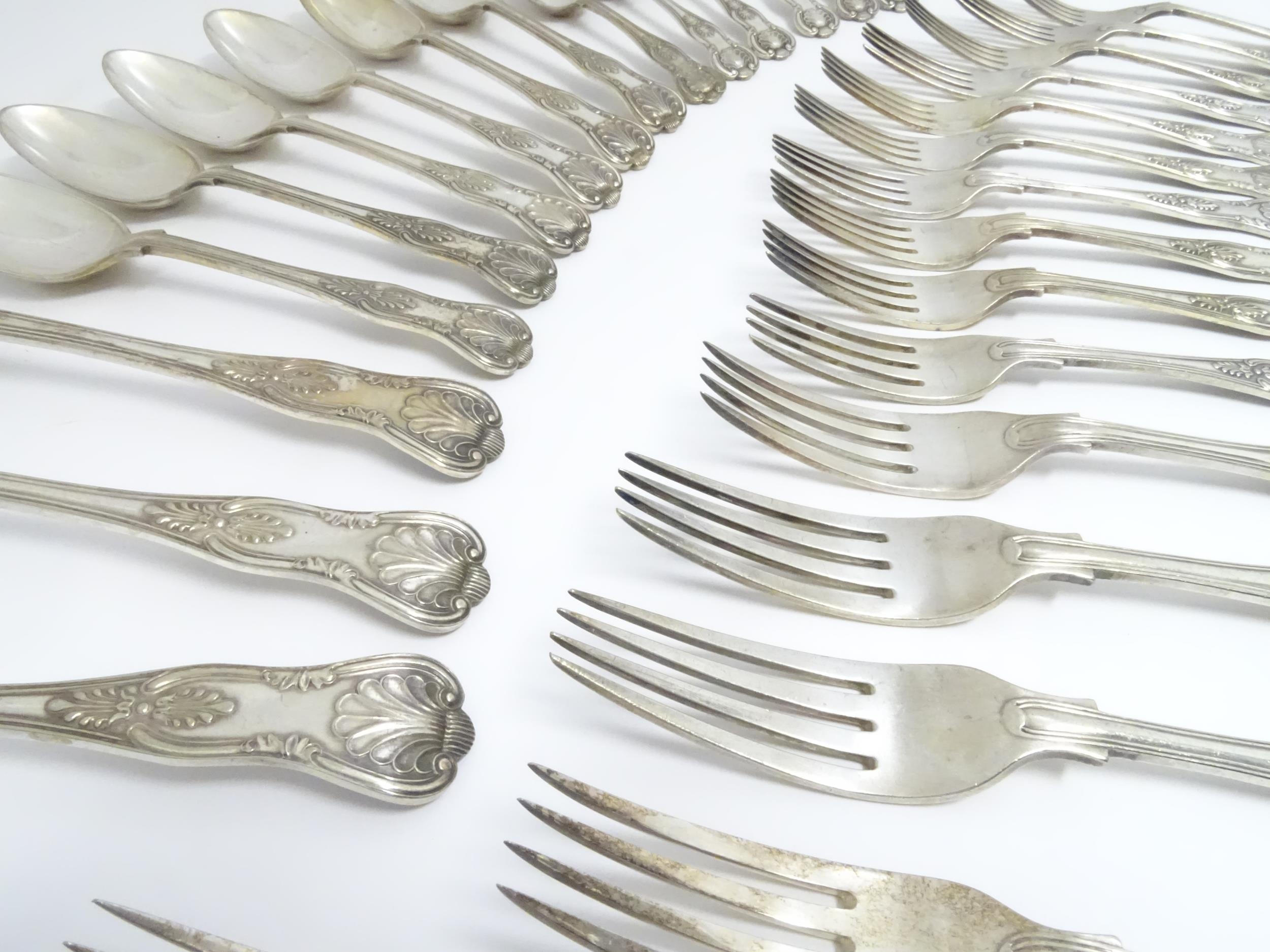 A quantity of silver plate King's pattern flatware / cutlery to include spoons and forks (Approx. - Image 5 of 8