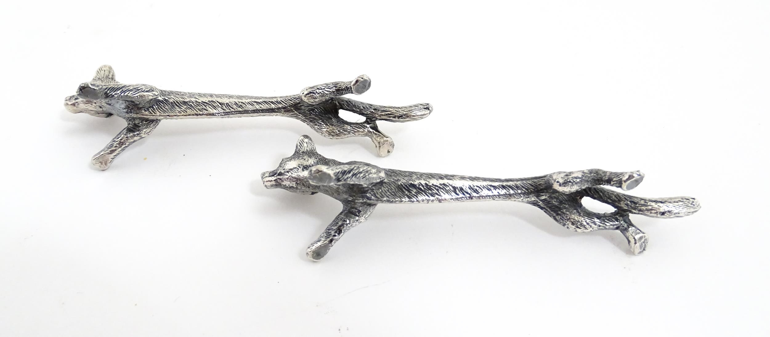 Three pairs of 20thC silver plate novelty knife rests modelled as hares, foxes and boars. Approx. - Image 15 of 15