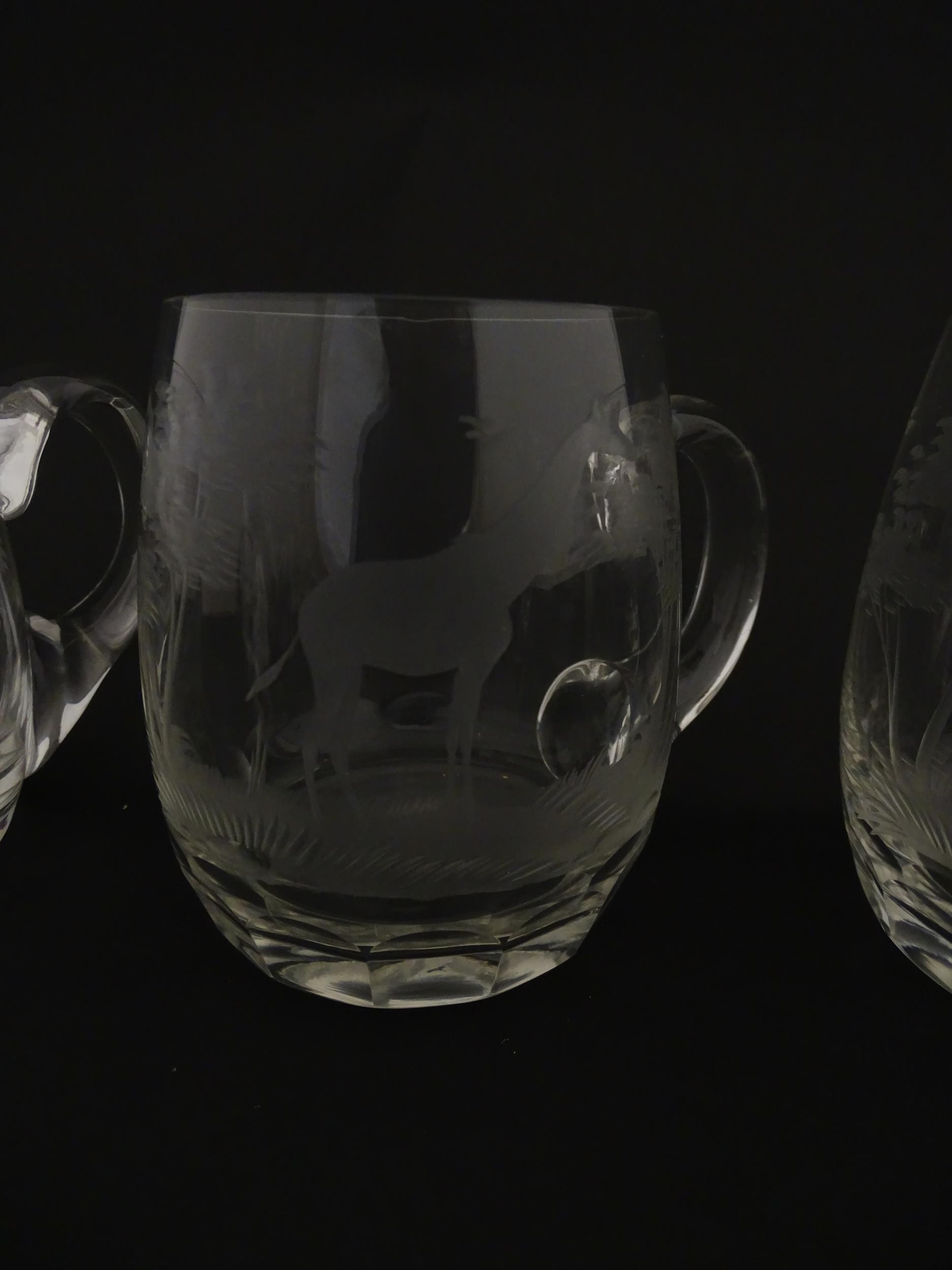 Seven Rowland Ward pint mugs / glasses with engraved Safari animal detail. Unsigned. Approx. 4 1/ - Image 20 of 26