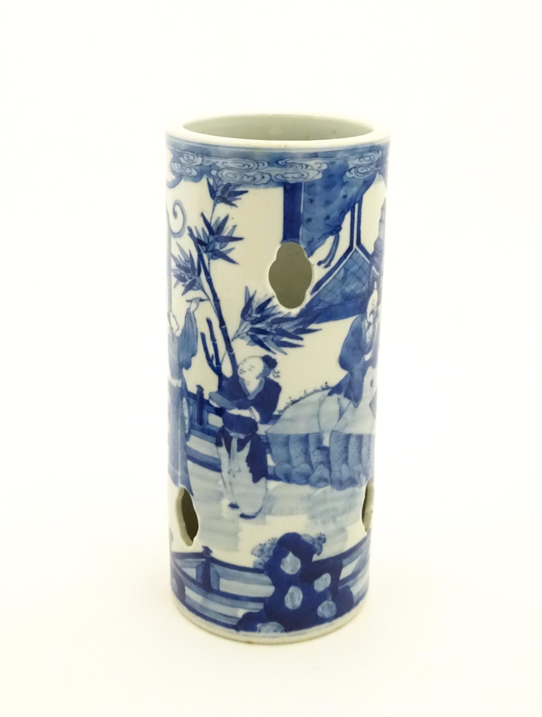 A Chinese blue and white hat stand decorated with scholars in a garden landscape. Approx. 11 1/2" - Image 5 of 6