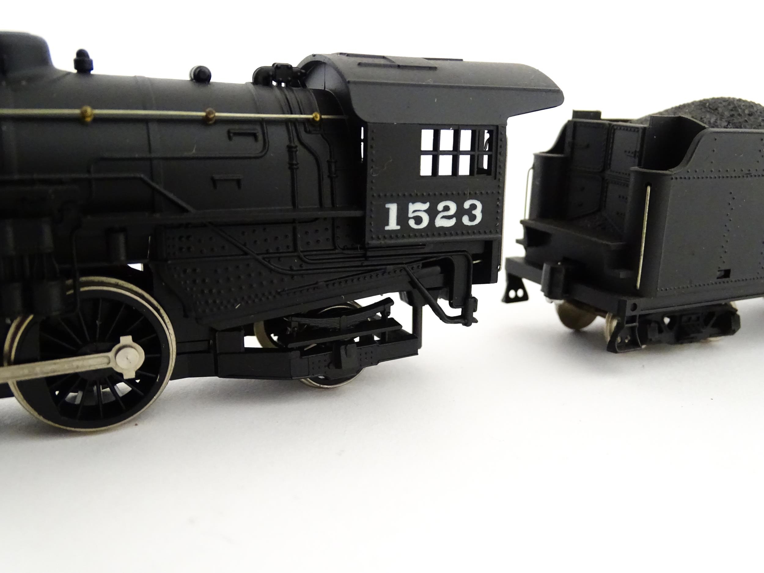 Toys - Model Train / Railway Interest : Nine scale model HO gauge train carriages to include - Image 12 of 21