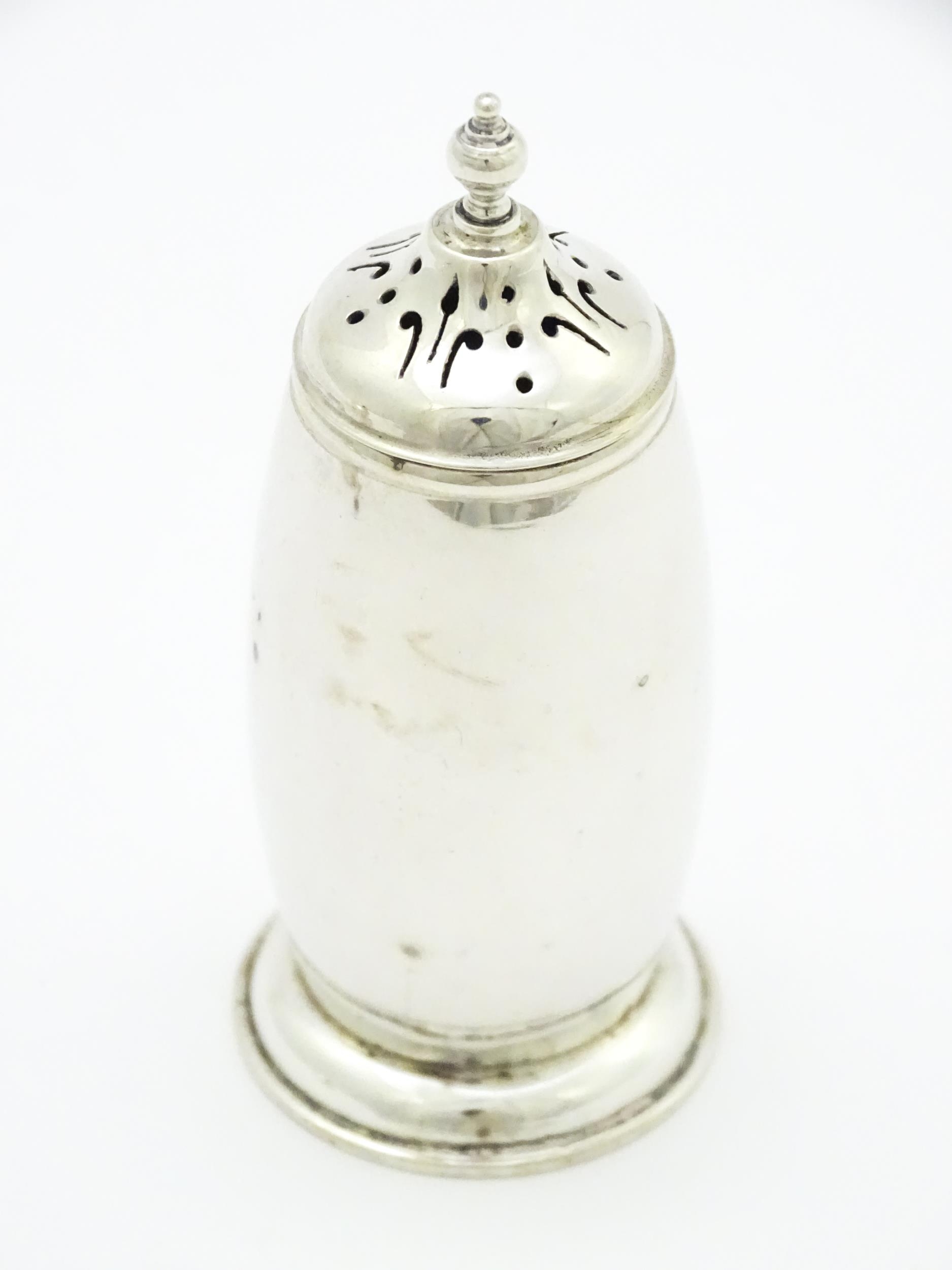 A matched four piece silver cruet set comprising pepper, mustard with spoon and two salts with - Image 6 of 12