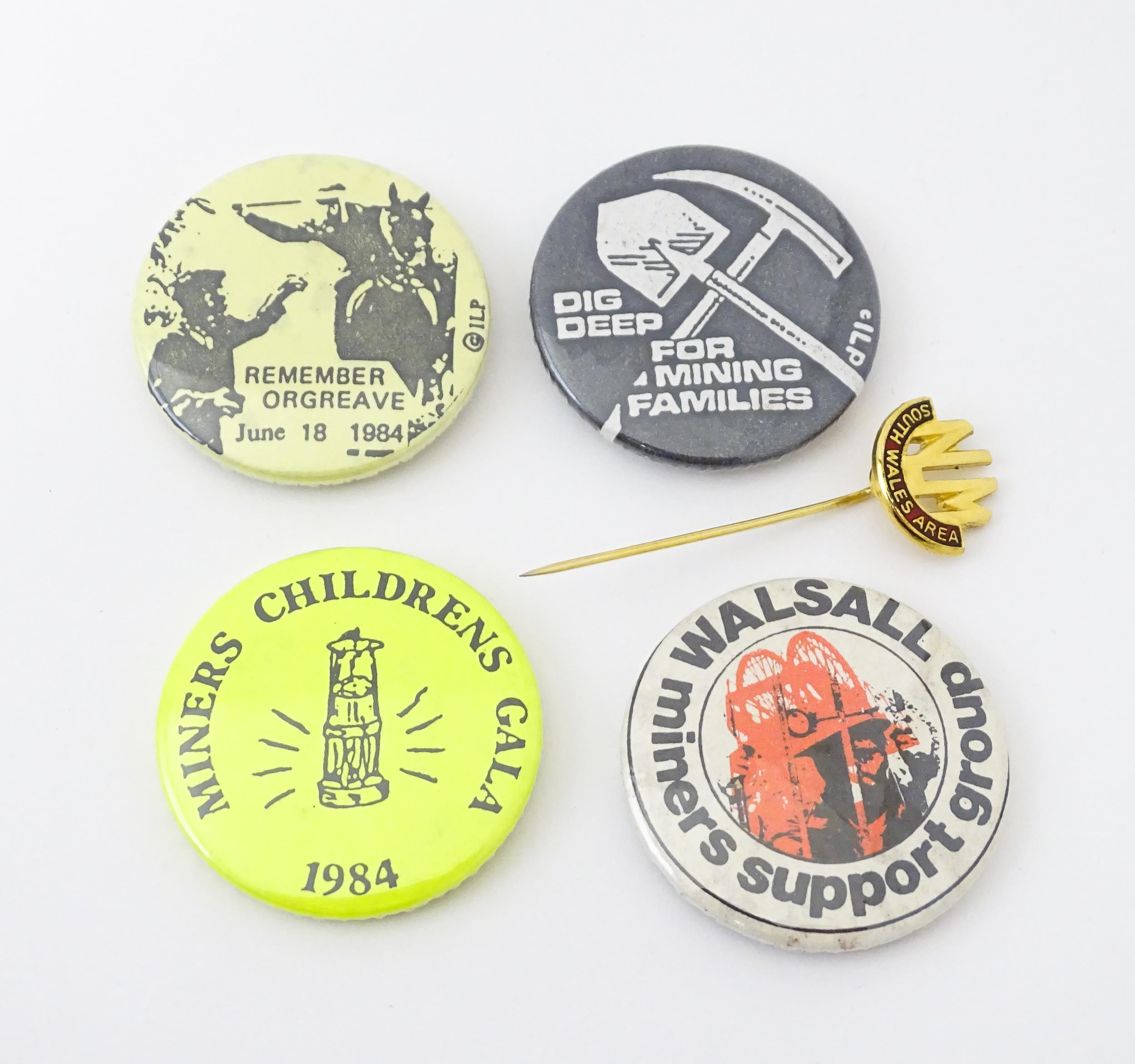 Trade Union Interest: a quantity of assorted badges, pins, etc. to include GCHQ Trade Unions, - Image 12 of 12