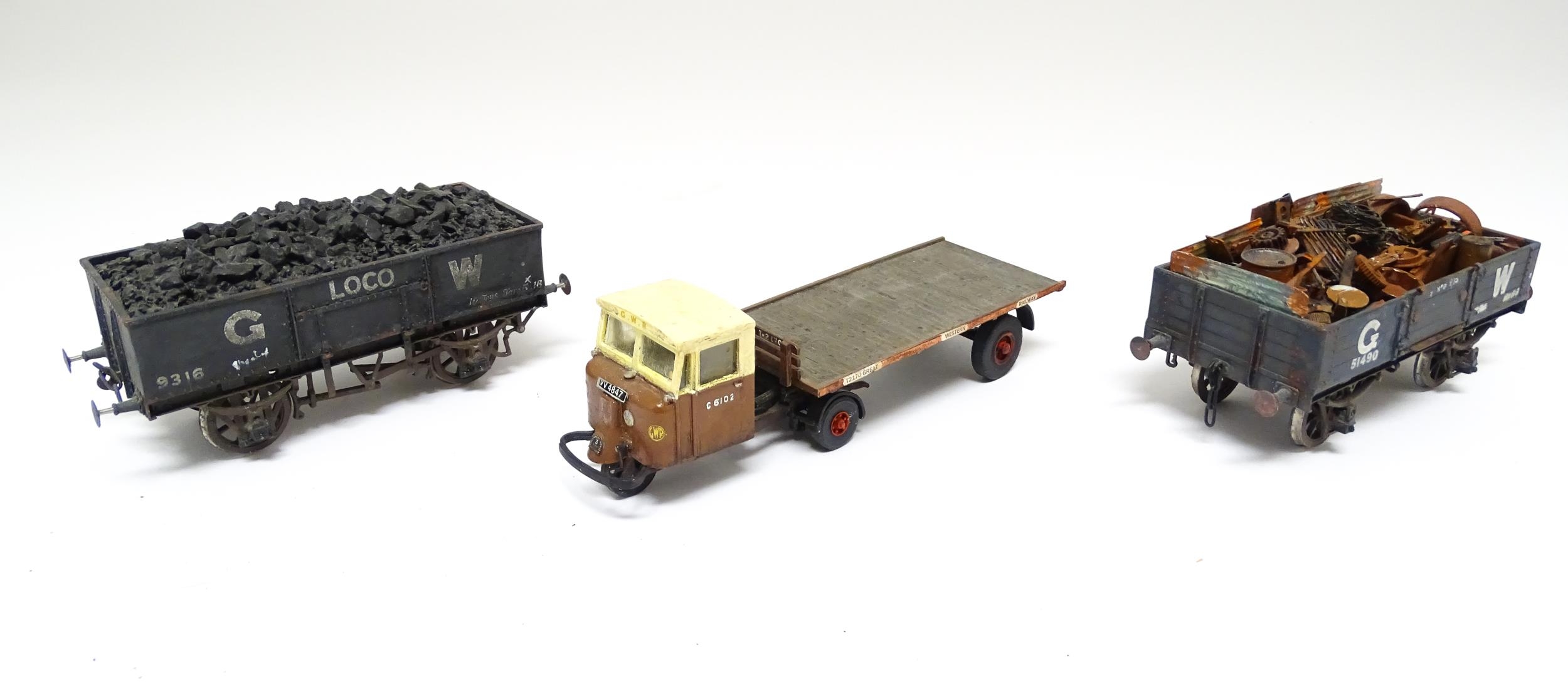 Toys - Model Train / Railway Interest : A quantity of O gauge locomotive, rolling stock / wagons, - Image 7 of 12