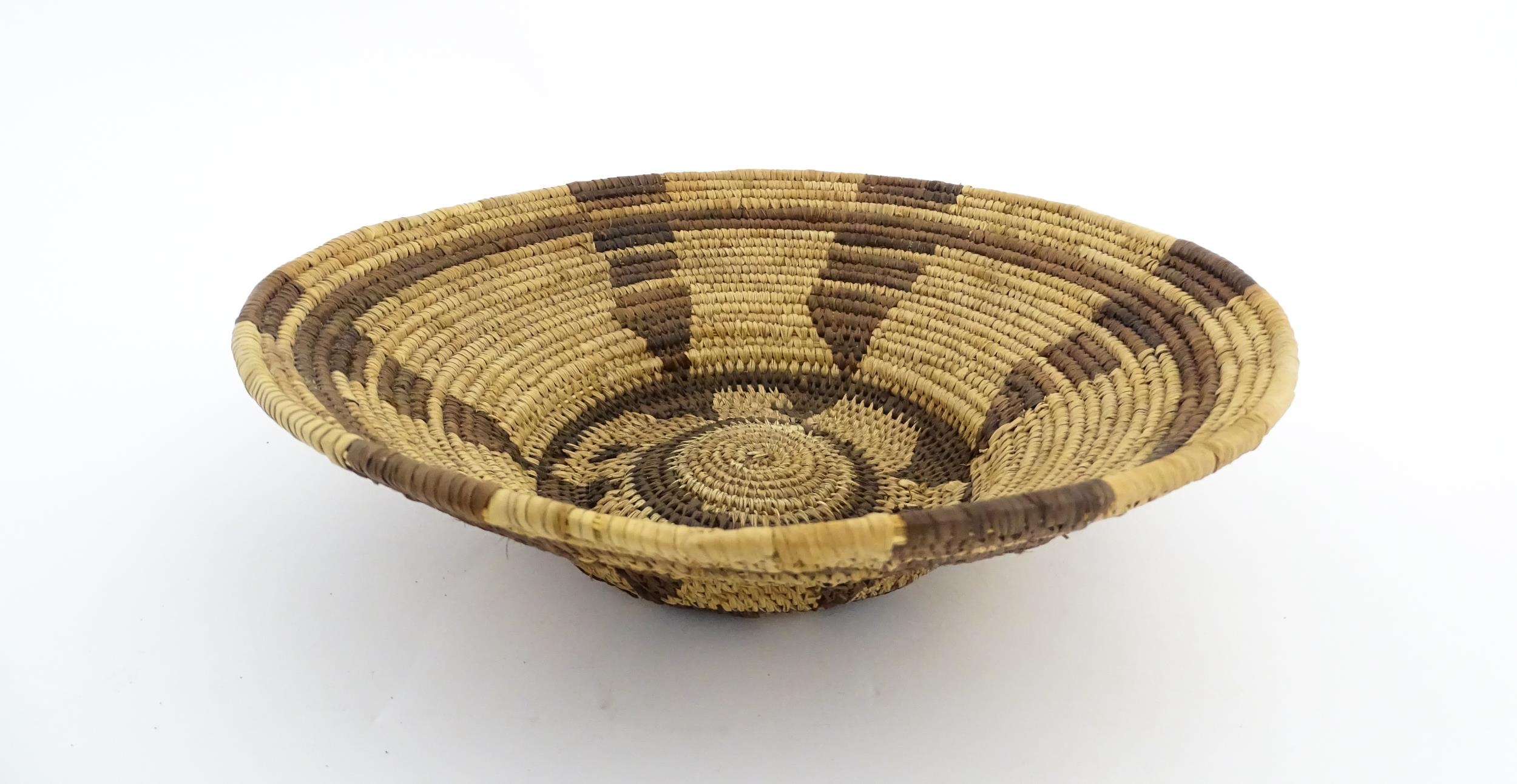 Ethnographic / Native / Tribal: A woven basket bowl with geometric banded detail, possibly Native - Image 3 of 11