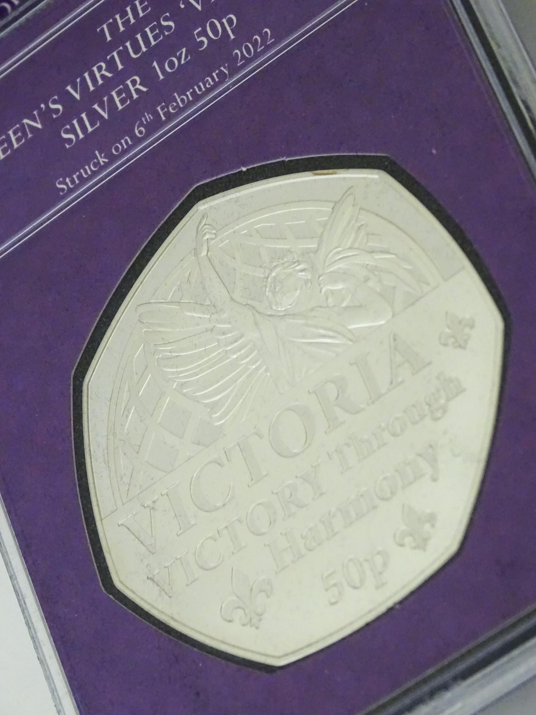 Coins : a cased Royal Mint Queen Elizabeth II Platinum Jubilee (1952-2002) silver 1oz 50p Datestruck - Image 6 of 10