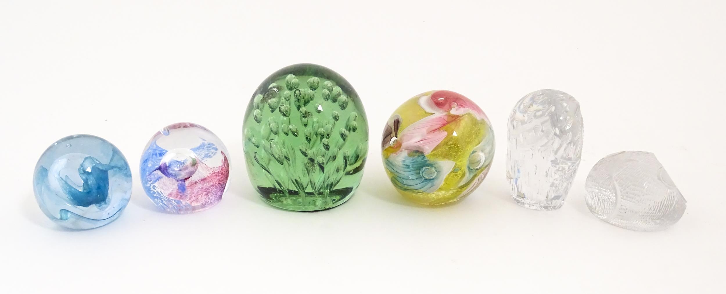 A quantity of glass paperweights examples by Tudor Crystal, Caithness, etc. Largest approx. 3 1/2" - Image 11 of 16