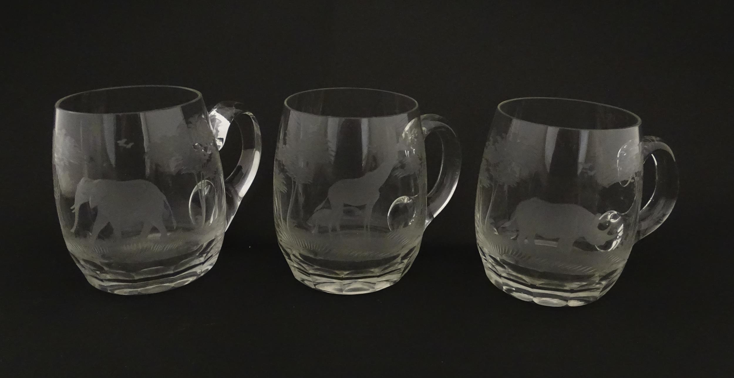 Seven Rowland Ward pint mugs / glasses with engraved Safari animal detail. Unsigned. Approx. 4 1/ - Image 17 of 26