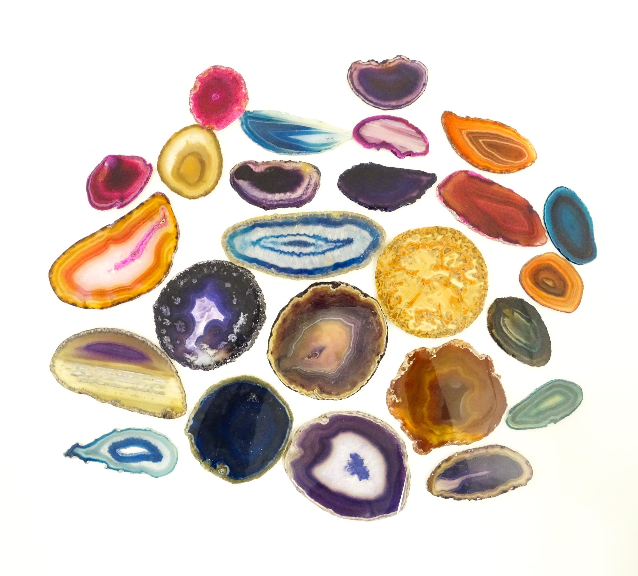 Natural History / Geology Interest: A quantity of polished hardstone slices, to include amethyst, - Image 9 of 9