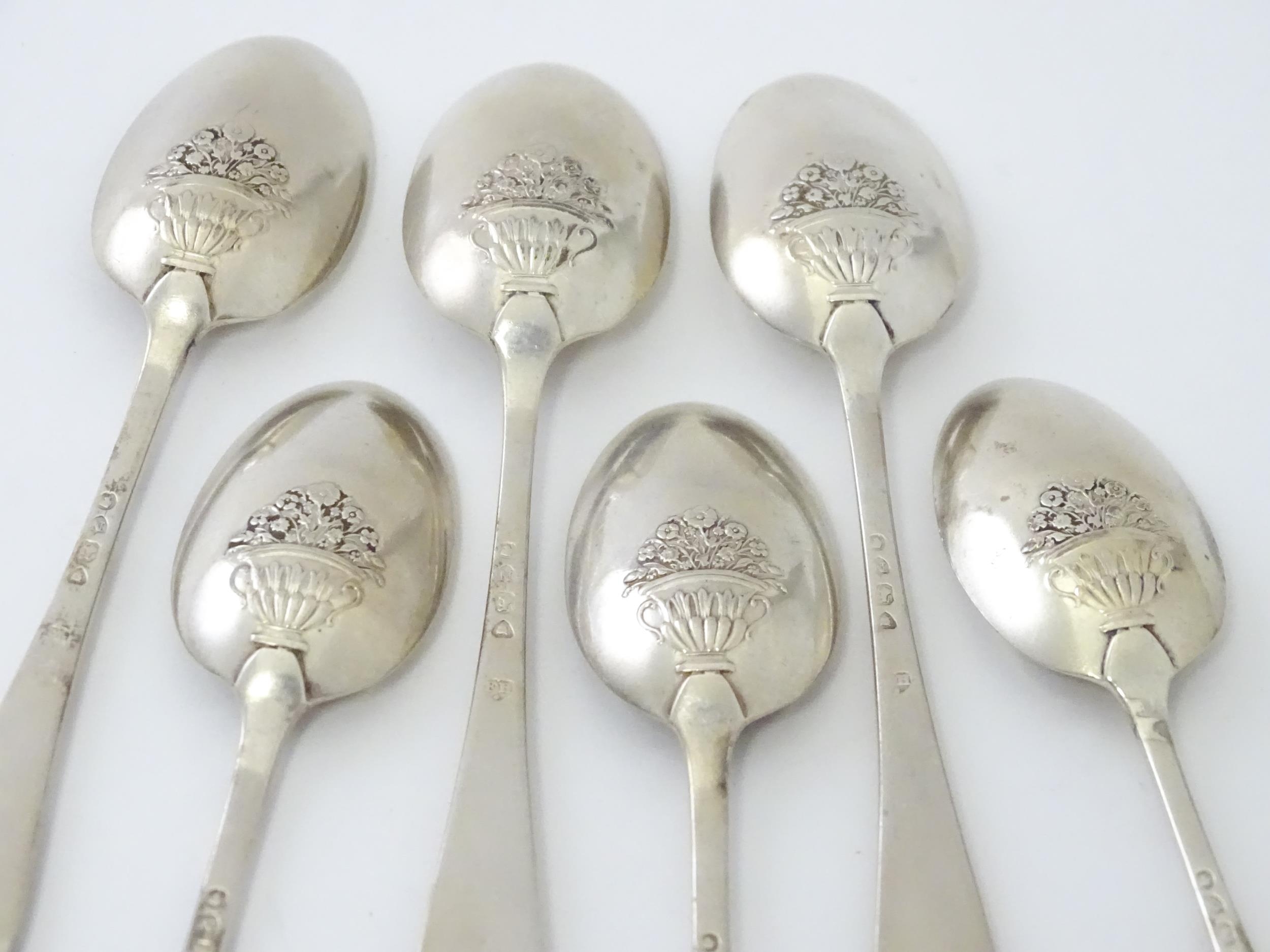 A set of six Victorian silver fancy back teaspoons with flowering urn detail, hallmarked London - Image 2 of 8
