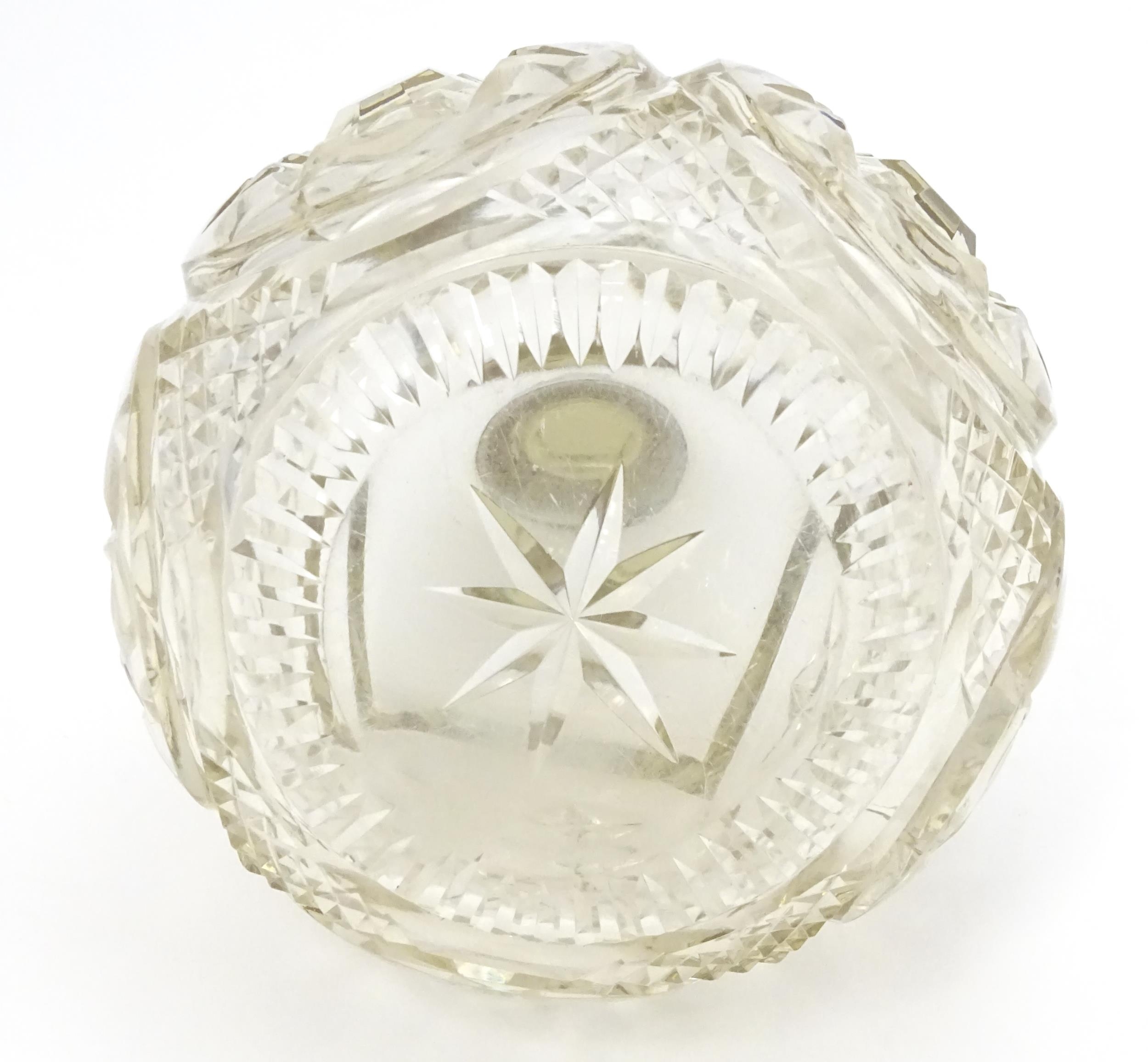 A Victorian cut glass scent / perfume bottle with silver mounts hallmarked Chester 1897, maker - Image 3 of 6