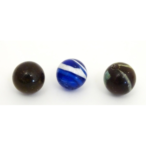 Toys: A quantity of glass marbles, many with colours twists, etc. Largest approx. 1 3/4" diameter - Image 7 of 10