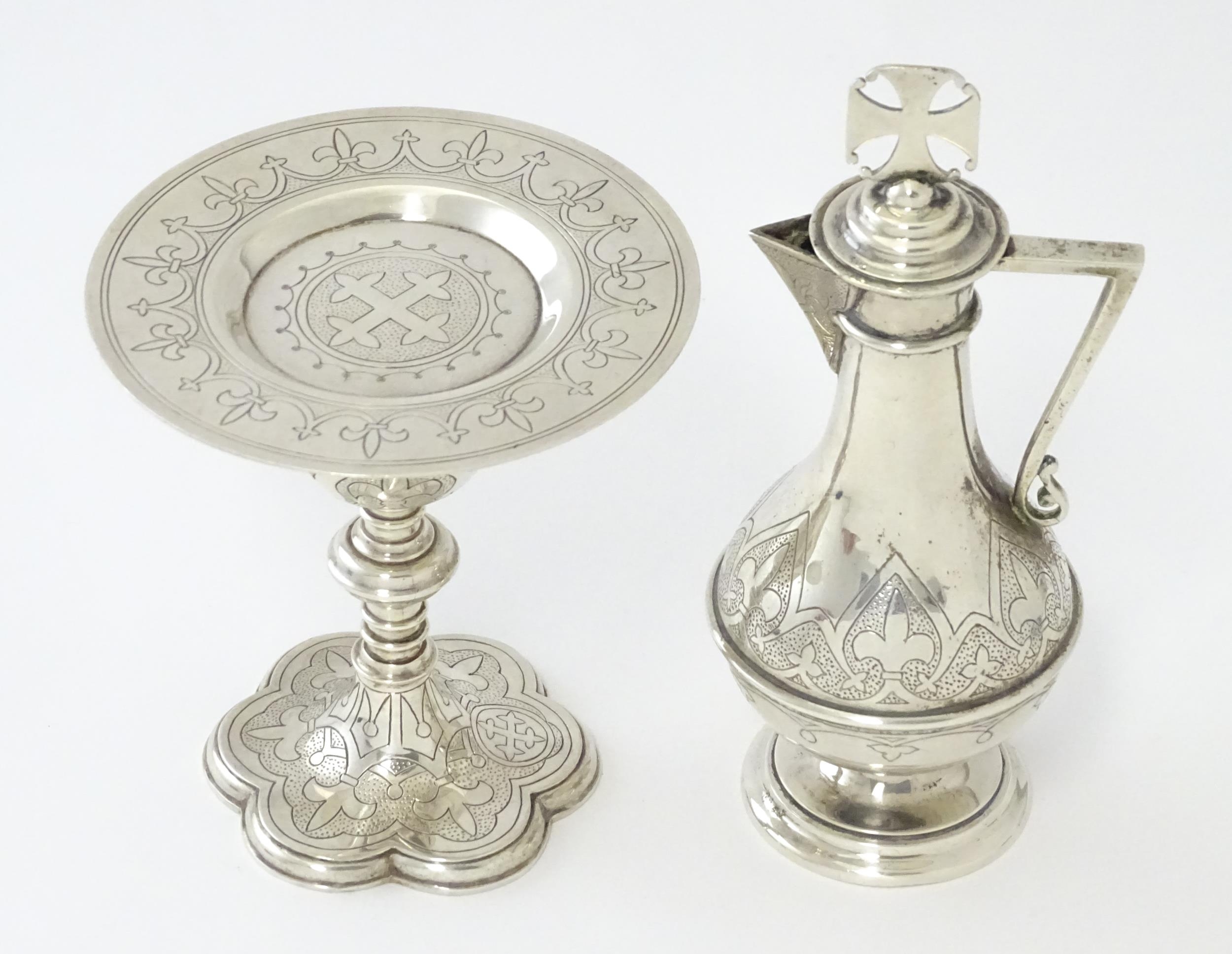 Ecclesiastical silver: A silver three piece travelling communion set comprising chalice, paten & - Image 3 of 17