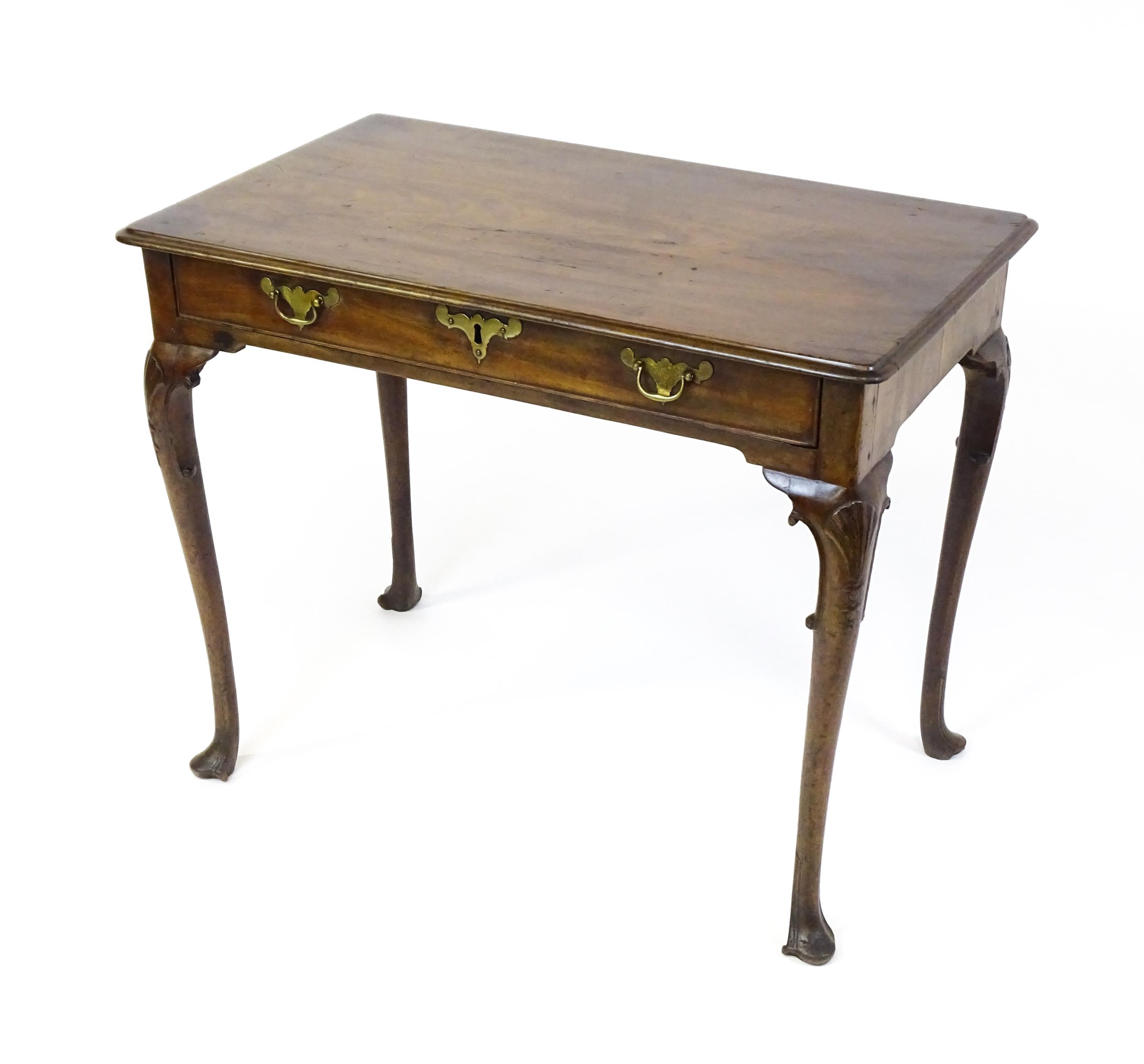 A George III mahogany side table with a moulded top above a single long frieze rawer with brass - Image 7 of 9