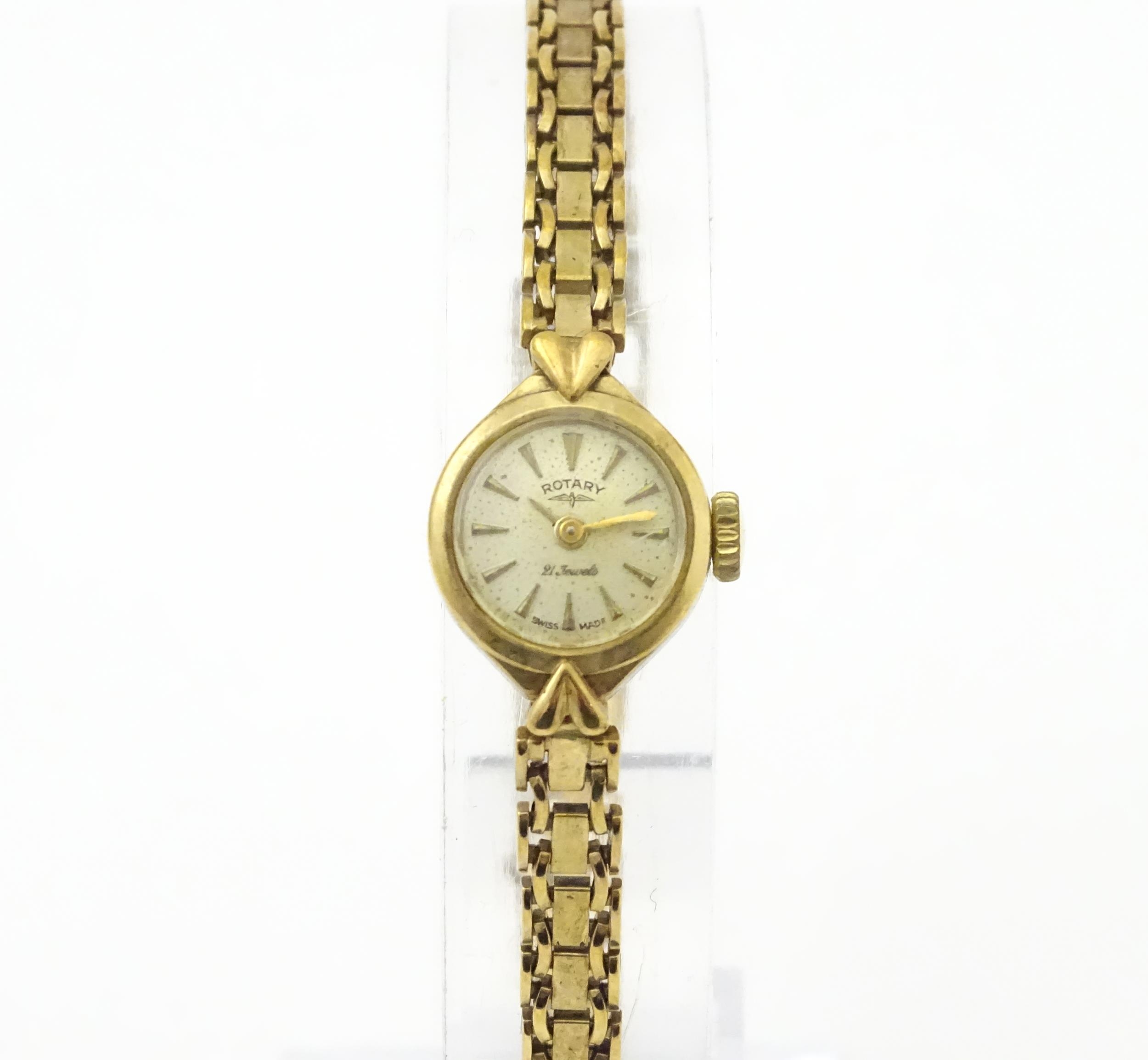 A 9ct gold cased ladies wristwatch by Rotary with 9ct gold bracelet strap . Approx 1/2" wide - Image 3 of 13