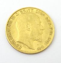 Coin : An Edward VII 1907 gold half sovereign (3.9g) Please Note - we do not make reference to the