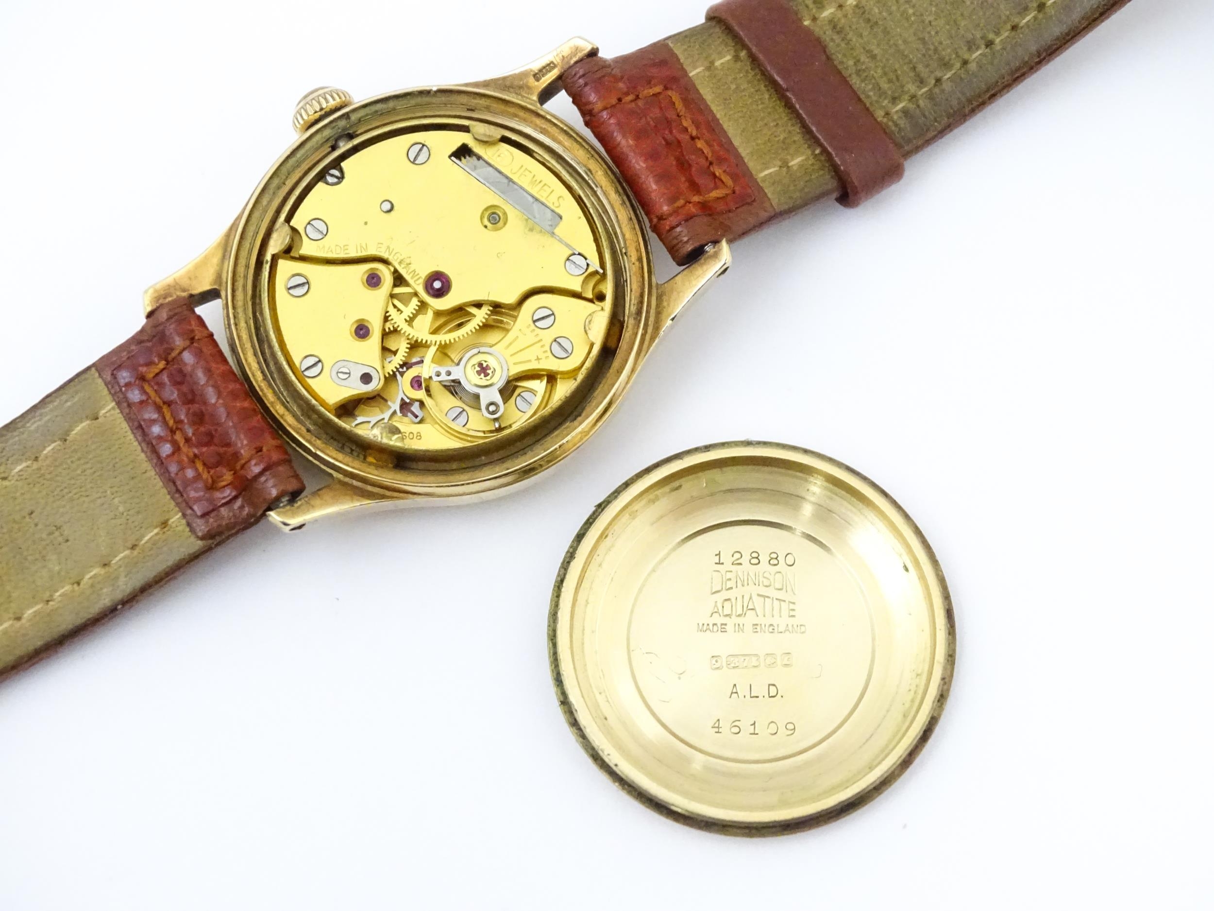 A gentlemans 9ct gold cased wristwatch the dial signed Garrard with Arabic numerals and subsidiary - Bild 7 aus 11