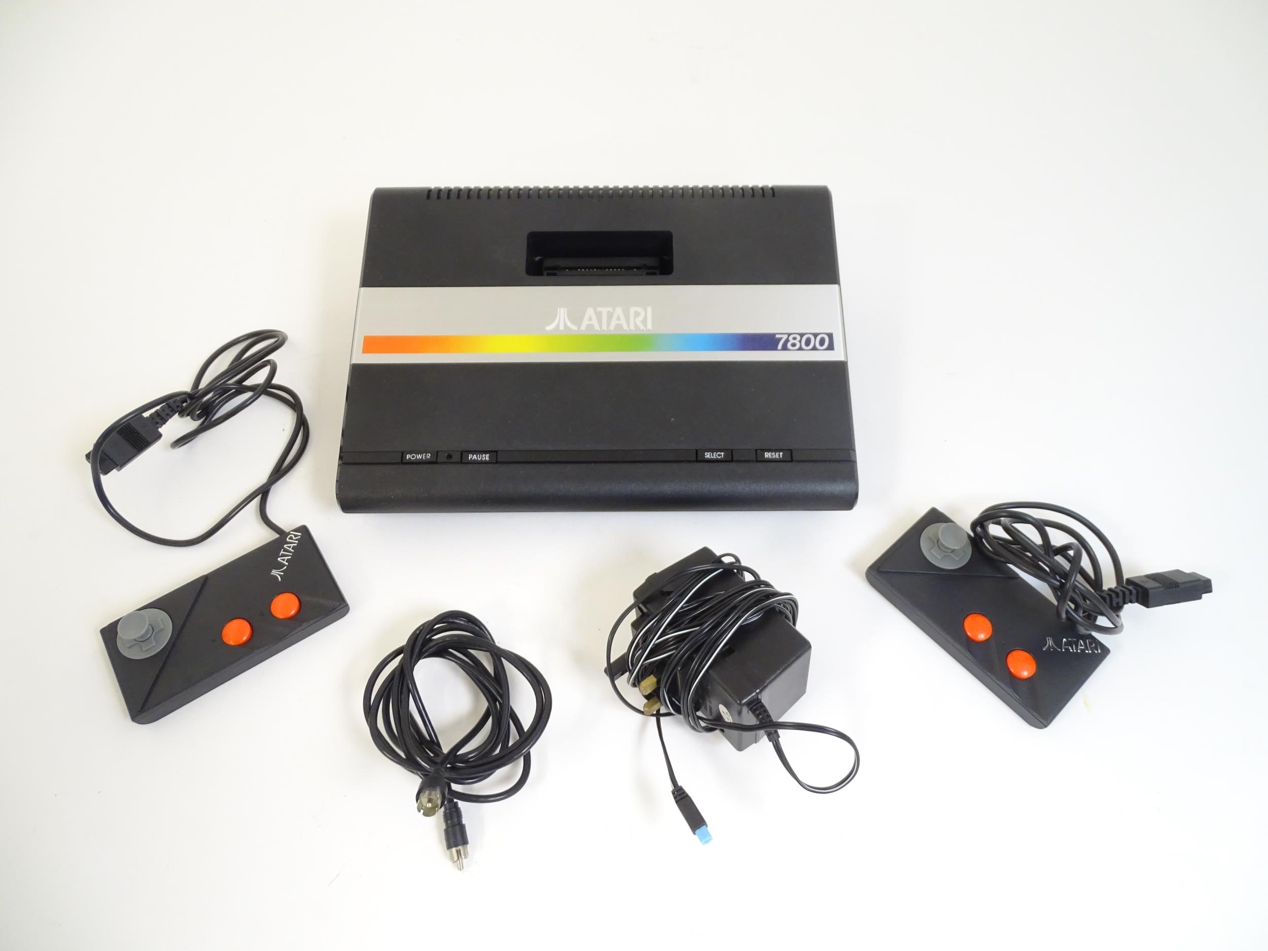 Toys: An Atari 7800 video game console. Together with games cartridges comprising Jinks, Xevious, - Image 5 of 10