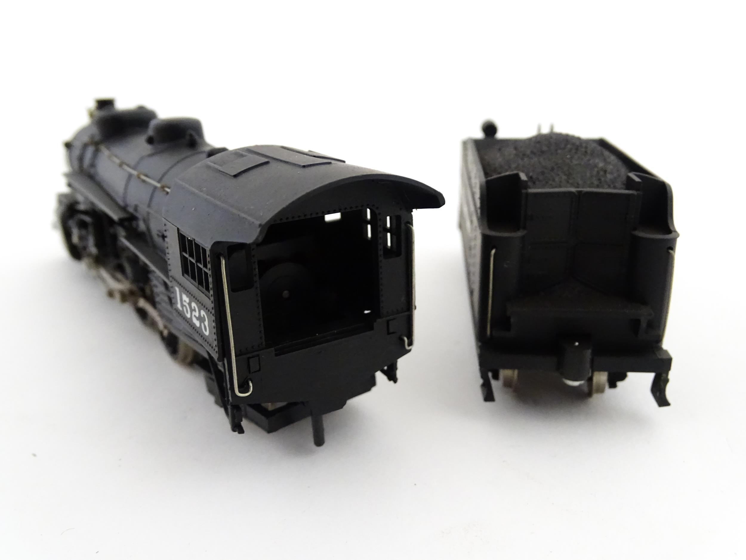 Toys - Model Train / Railway Interest : Nine scale model HO gauge train carriages to include - Image 14 of 21