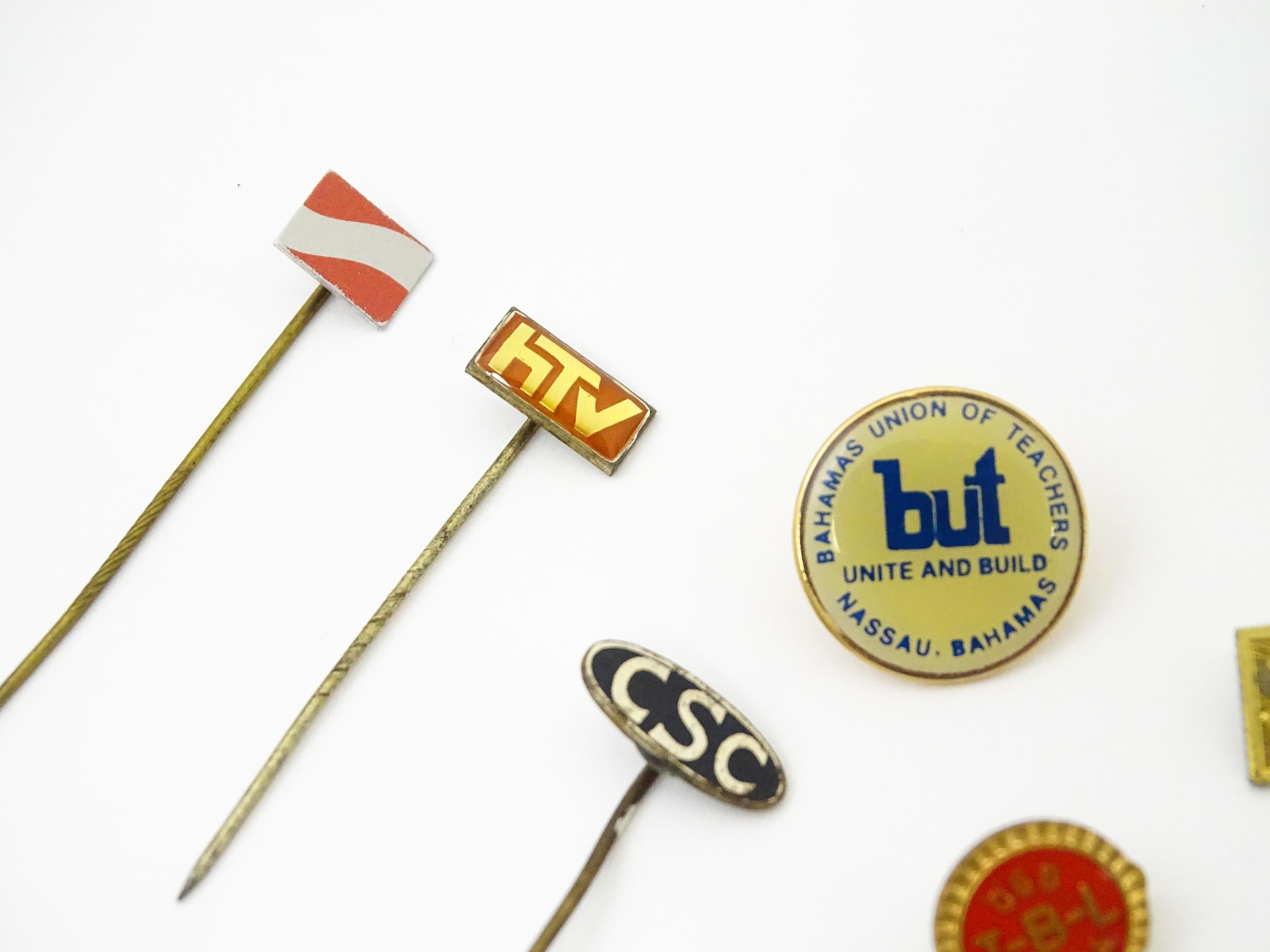 Trade Union Interest: a quantity of assorted badges, pins, etc. to include 2 Gewerkschaftstag D. - Image 4 of 13