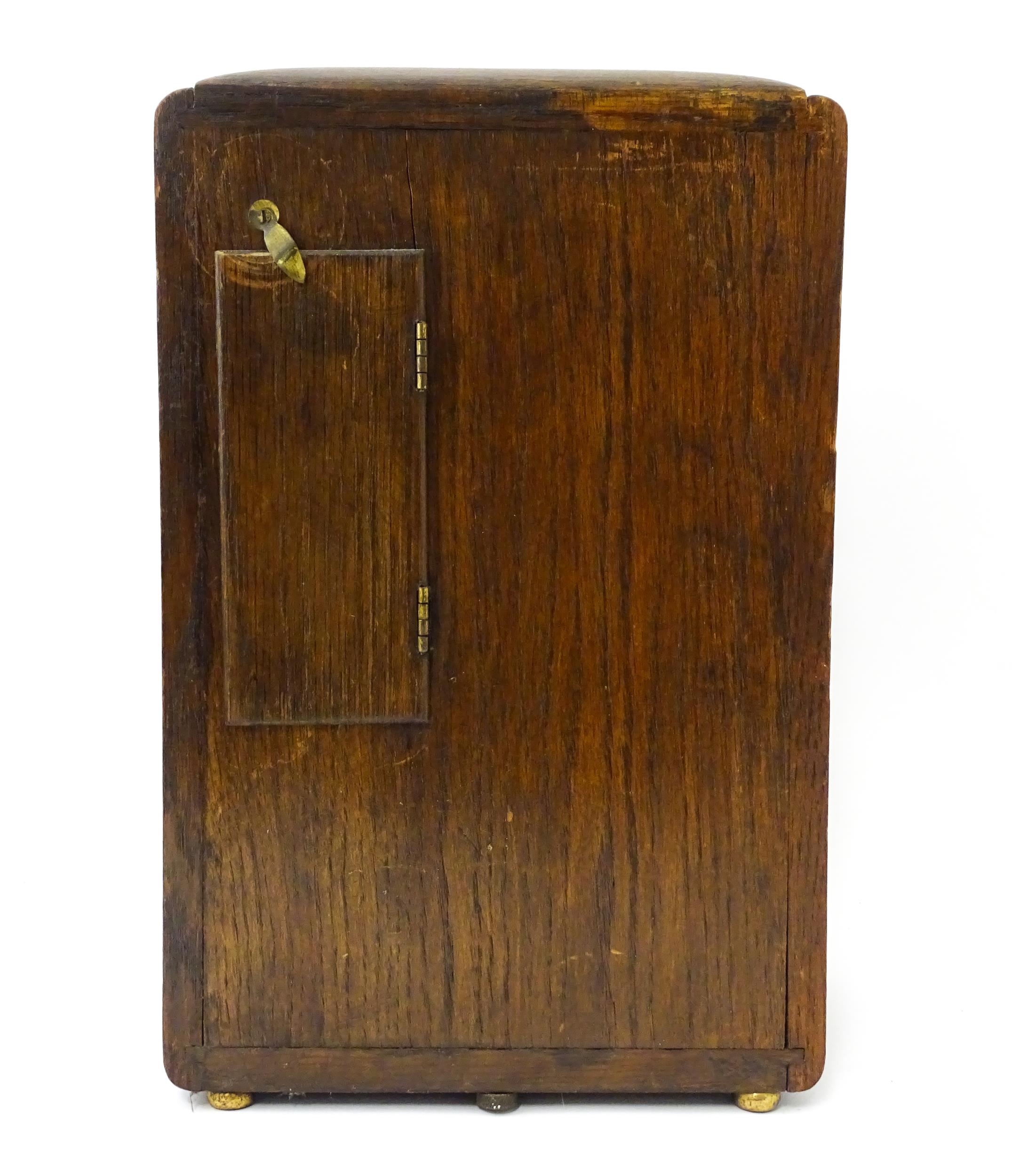 Bulle : A French Art Deco oak cased electric mantel clock by Bulle. The dial signed Bulle Patent - Image 6 of 9
