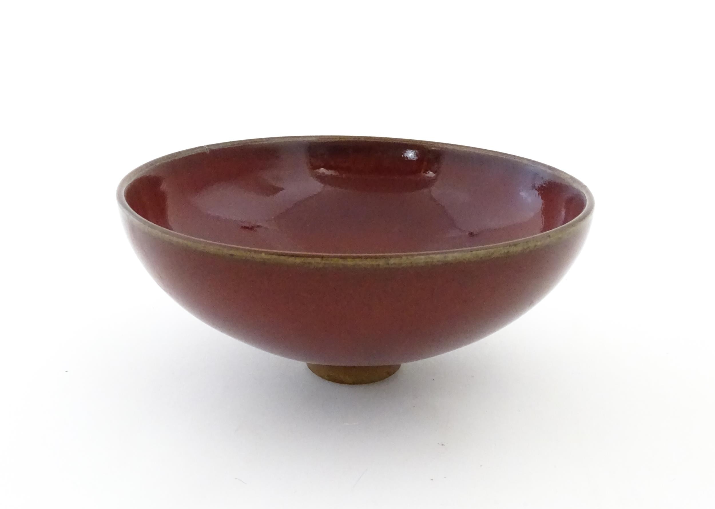 A Chinese sang de boeuf footed bowl. Approx. 2 3/4" high x 6 1/2" diameter Please Note - we do not - Image 3 of 7